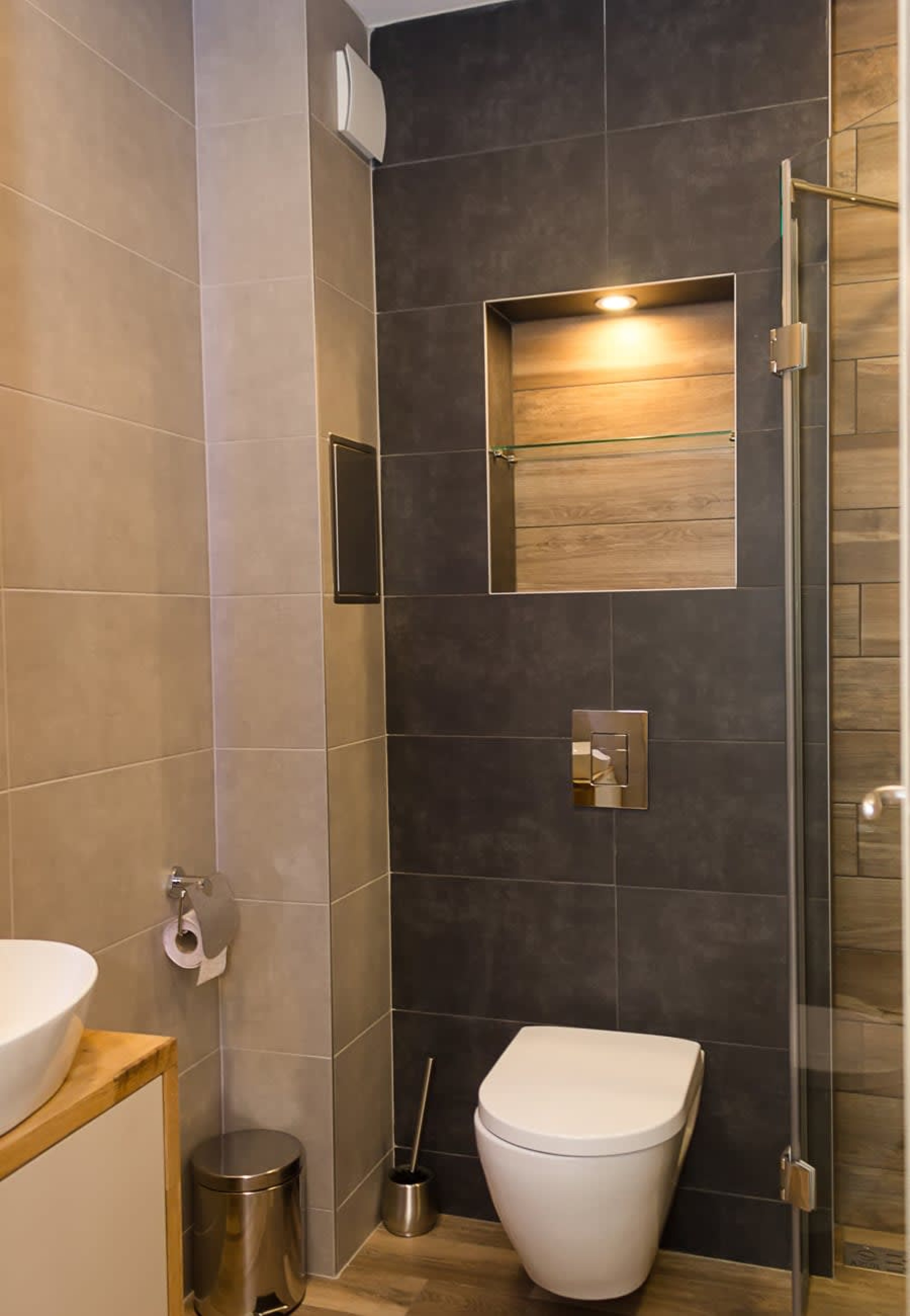 Scoutaround White Logo