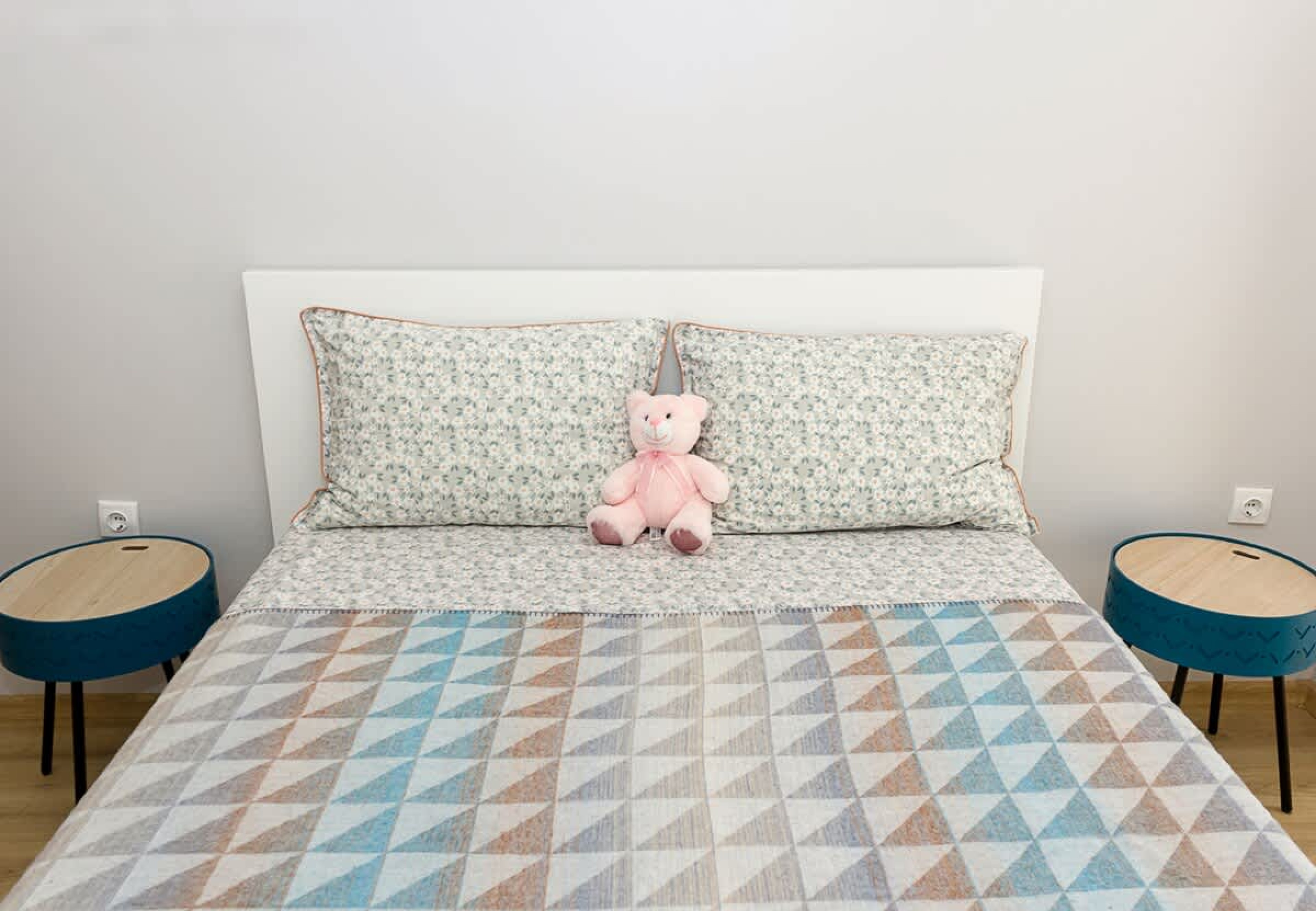 Scoutaround White Logo