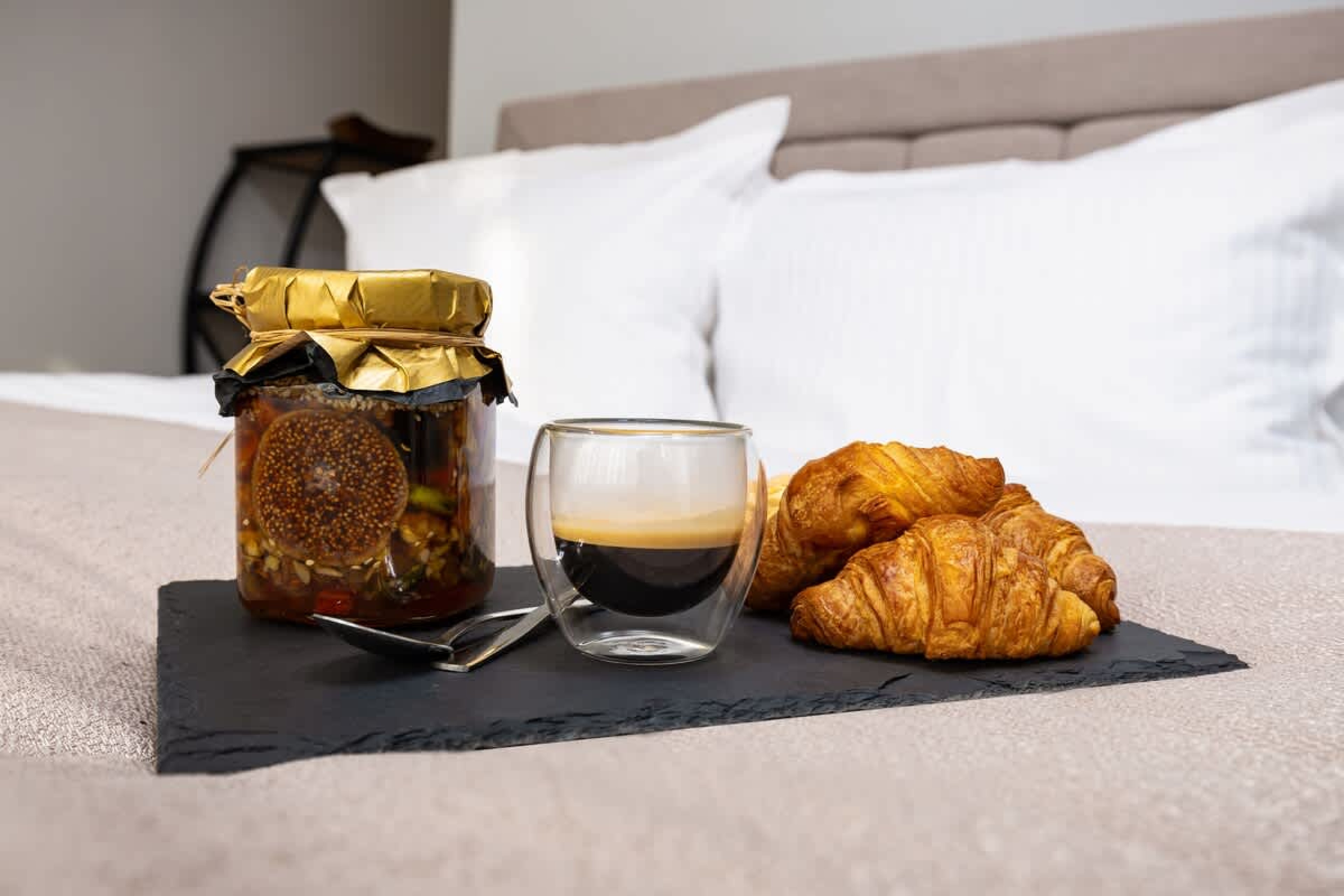 Scoutaround White Logo