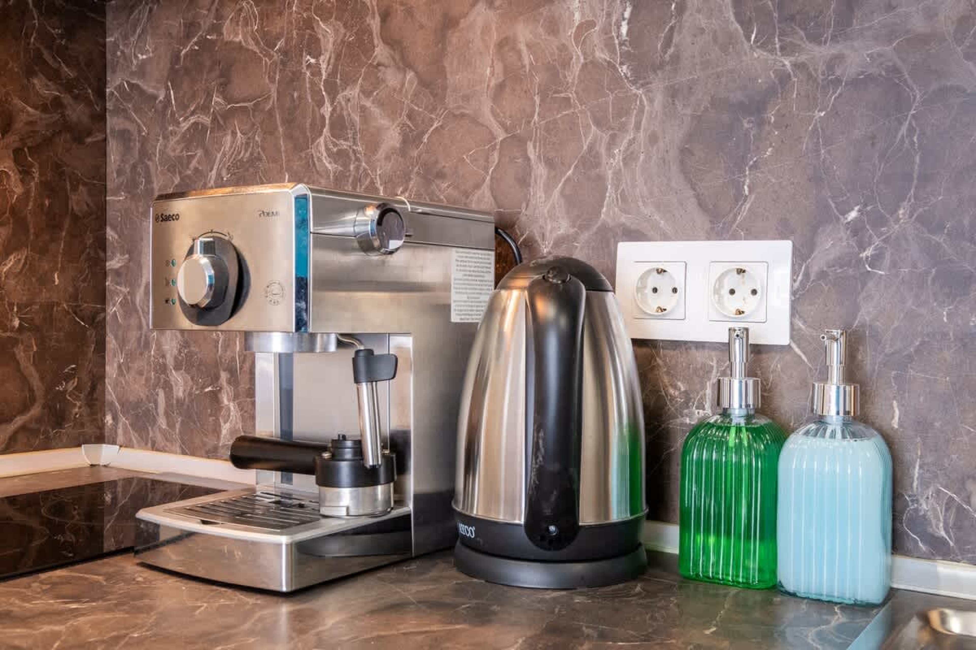 Scoutaround White Logo