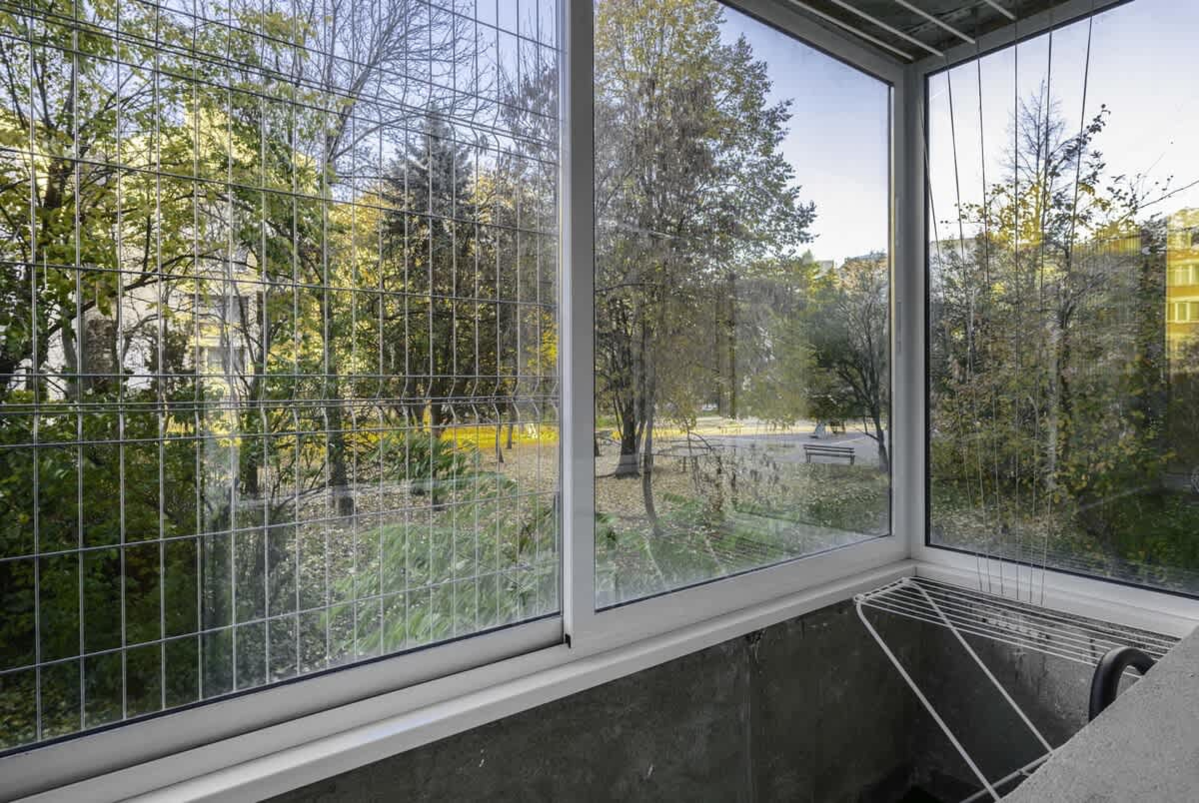 Scoutaround White Logo