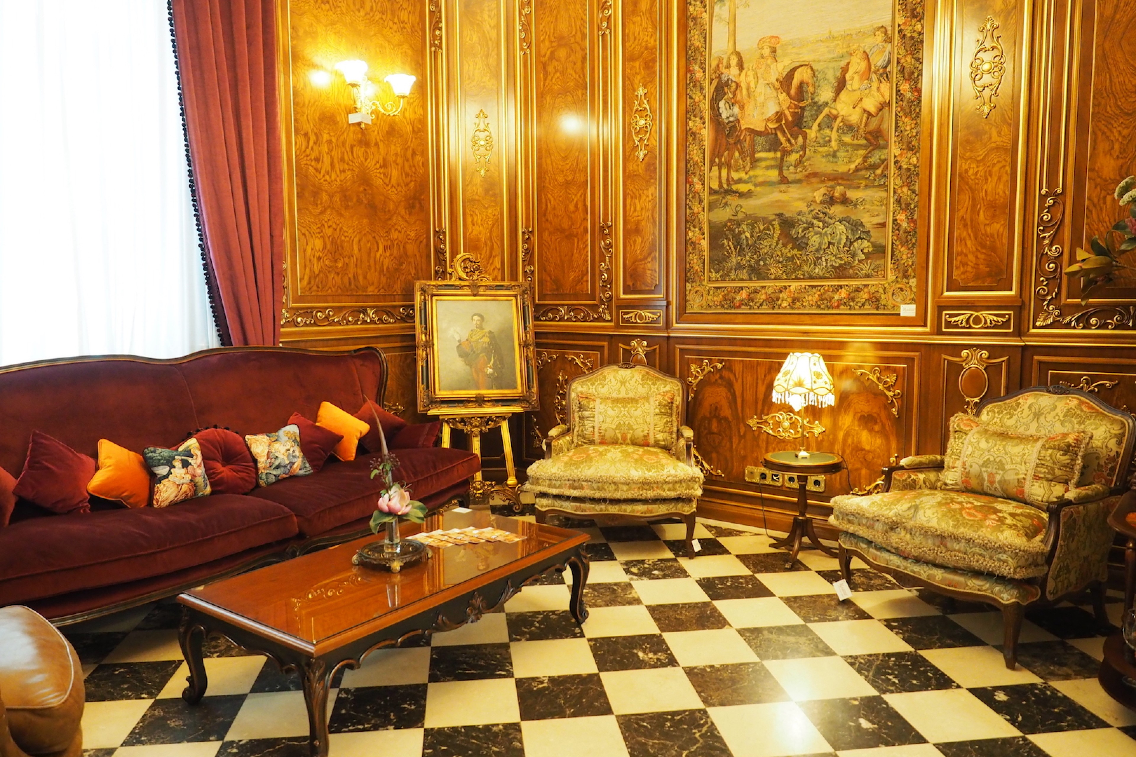 Scoutaround White Logo