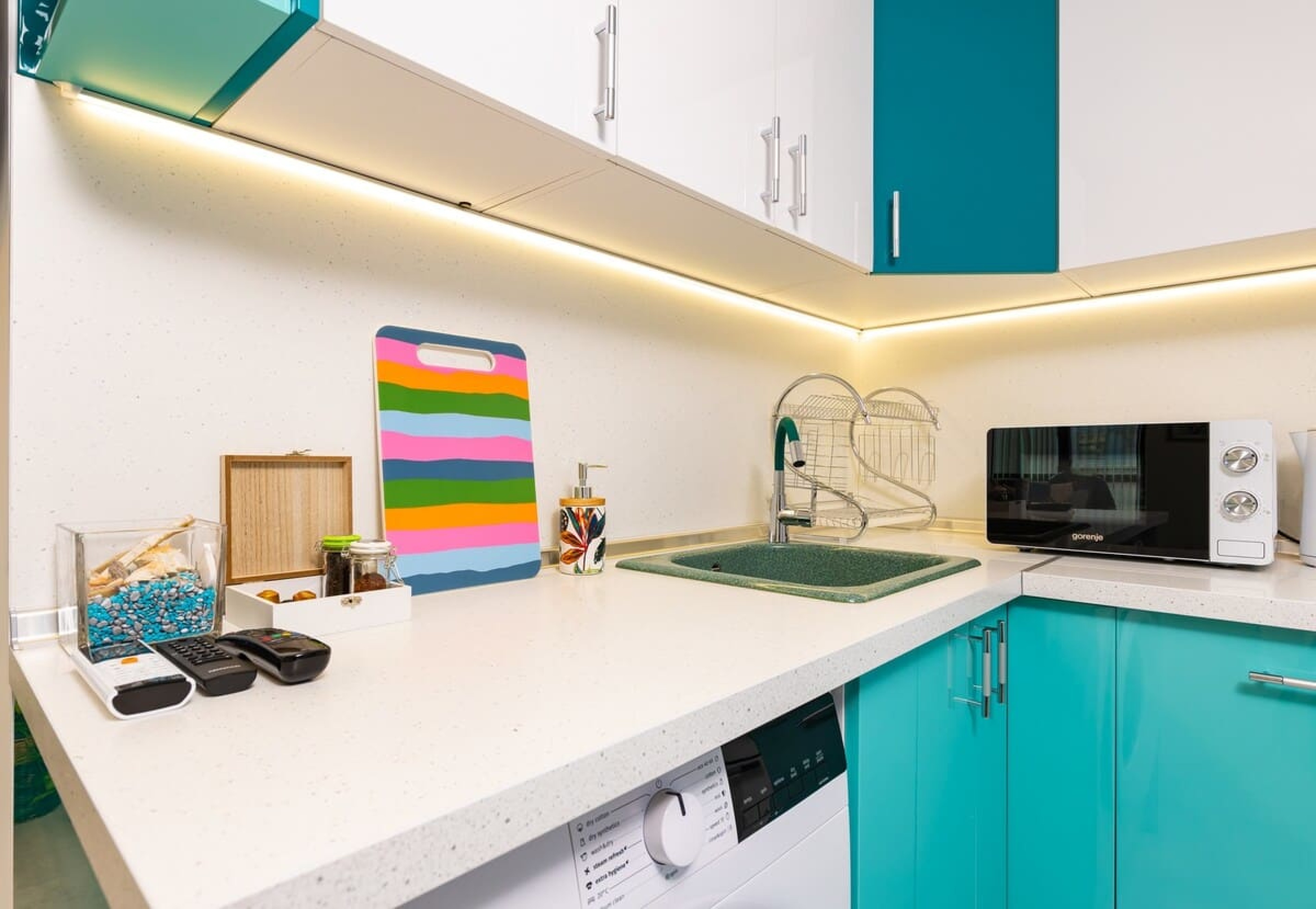 Scoutaround White Logo