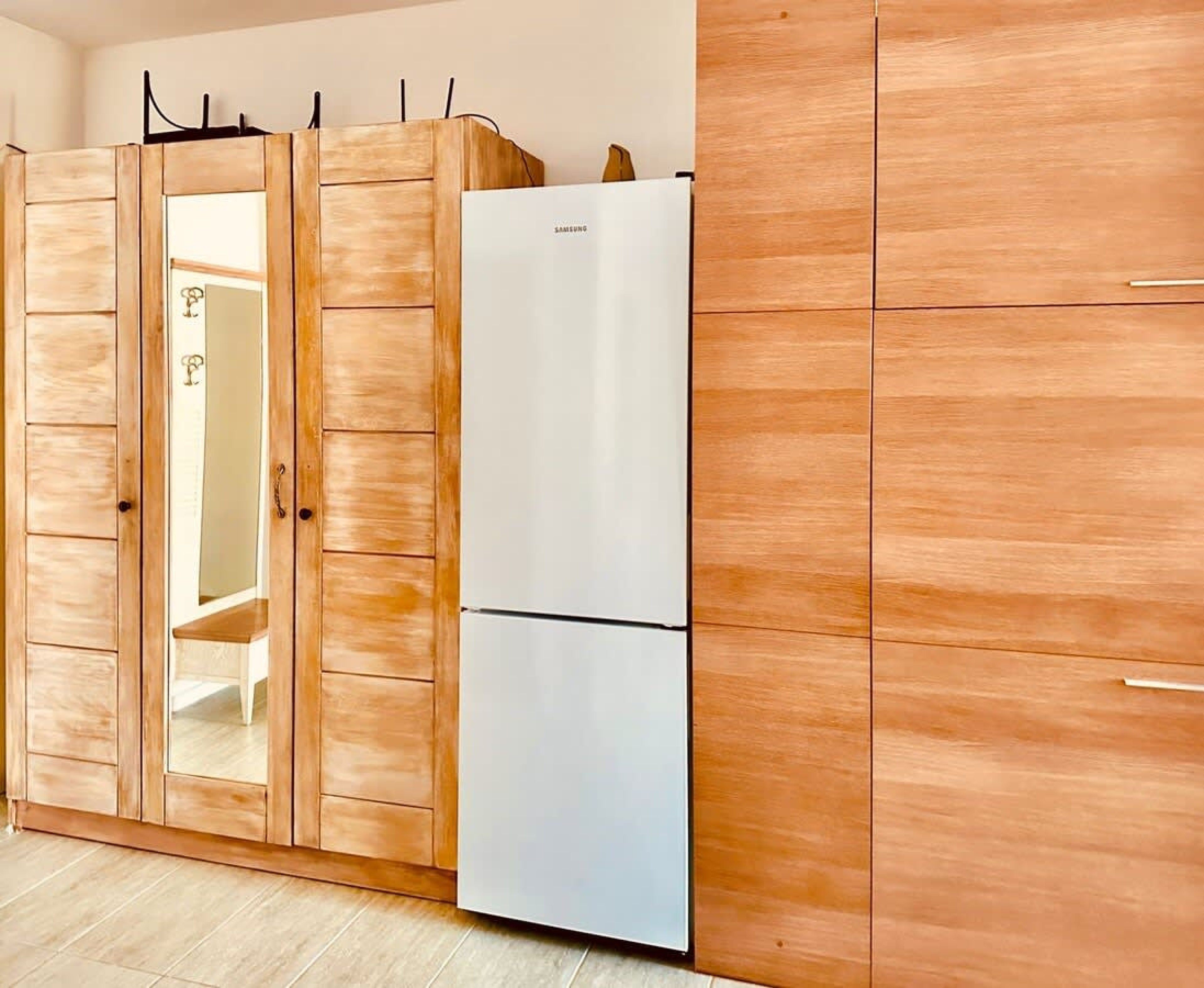 Scoutaround White Logo