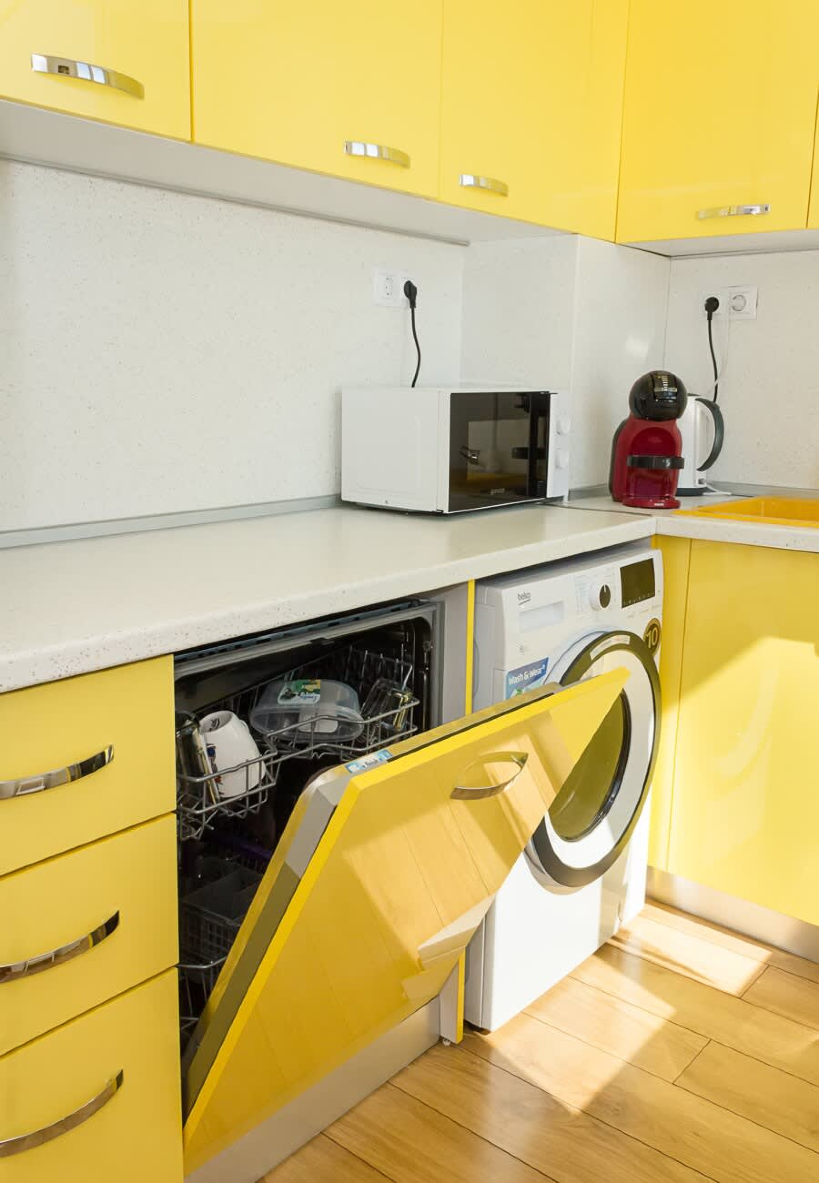 Scoutaround White Logo