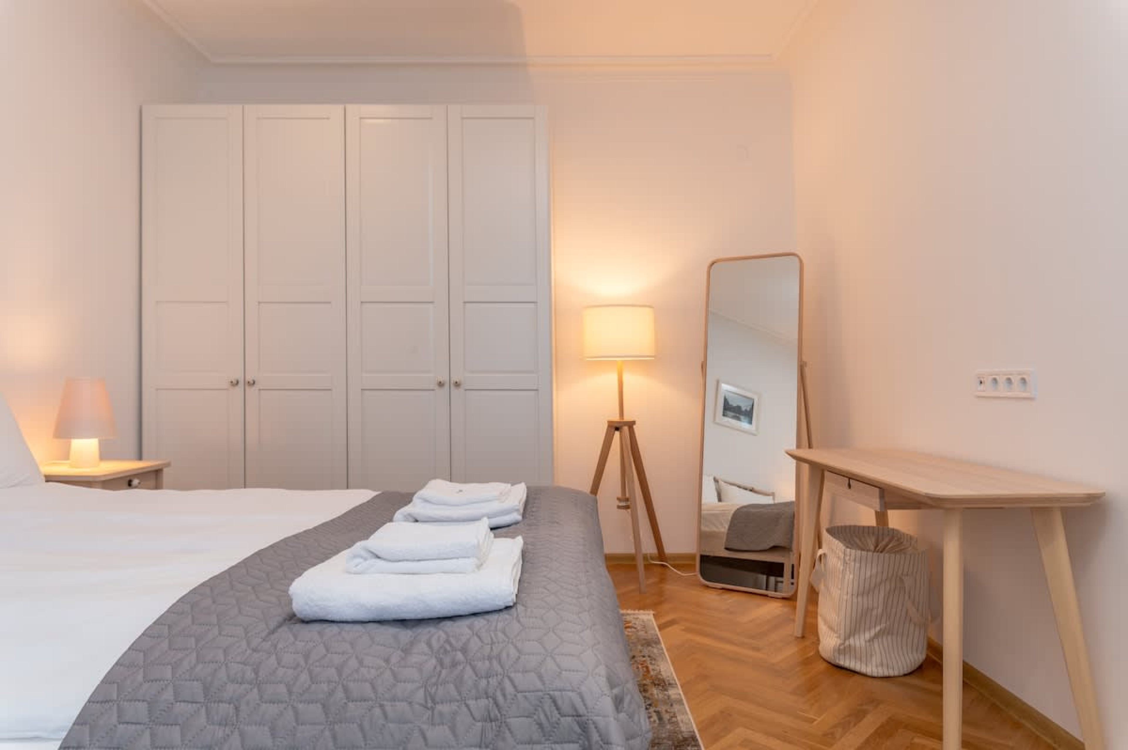 Industrial 2-BDR Flat by the National Stadium - Photo 13