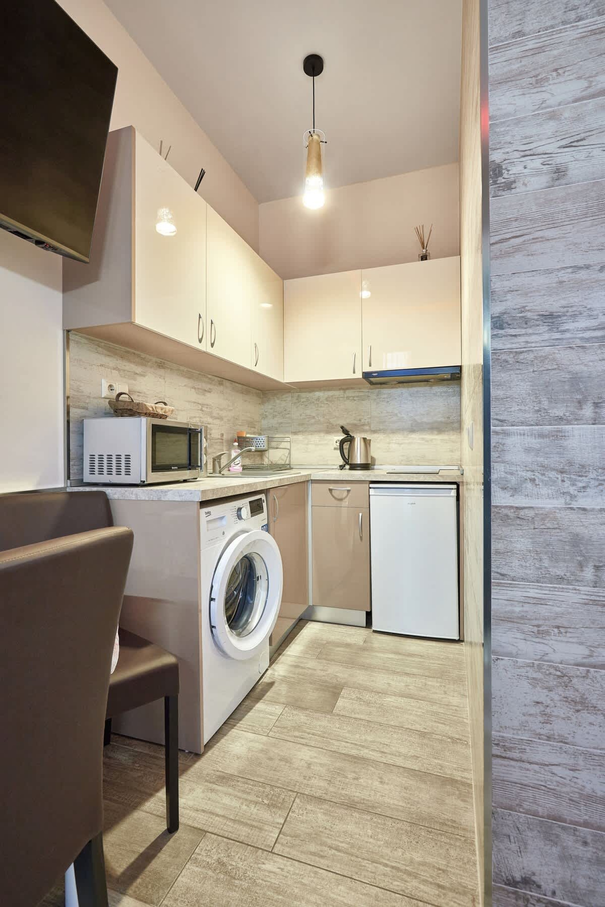 Studio in Sarafovo with Private Parking Spot - Photo 9