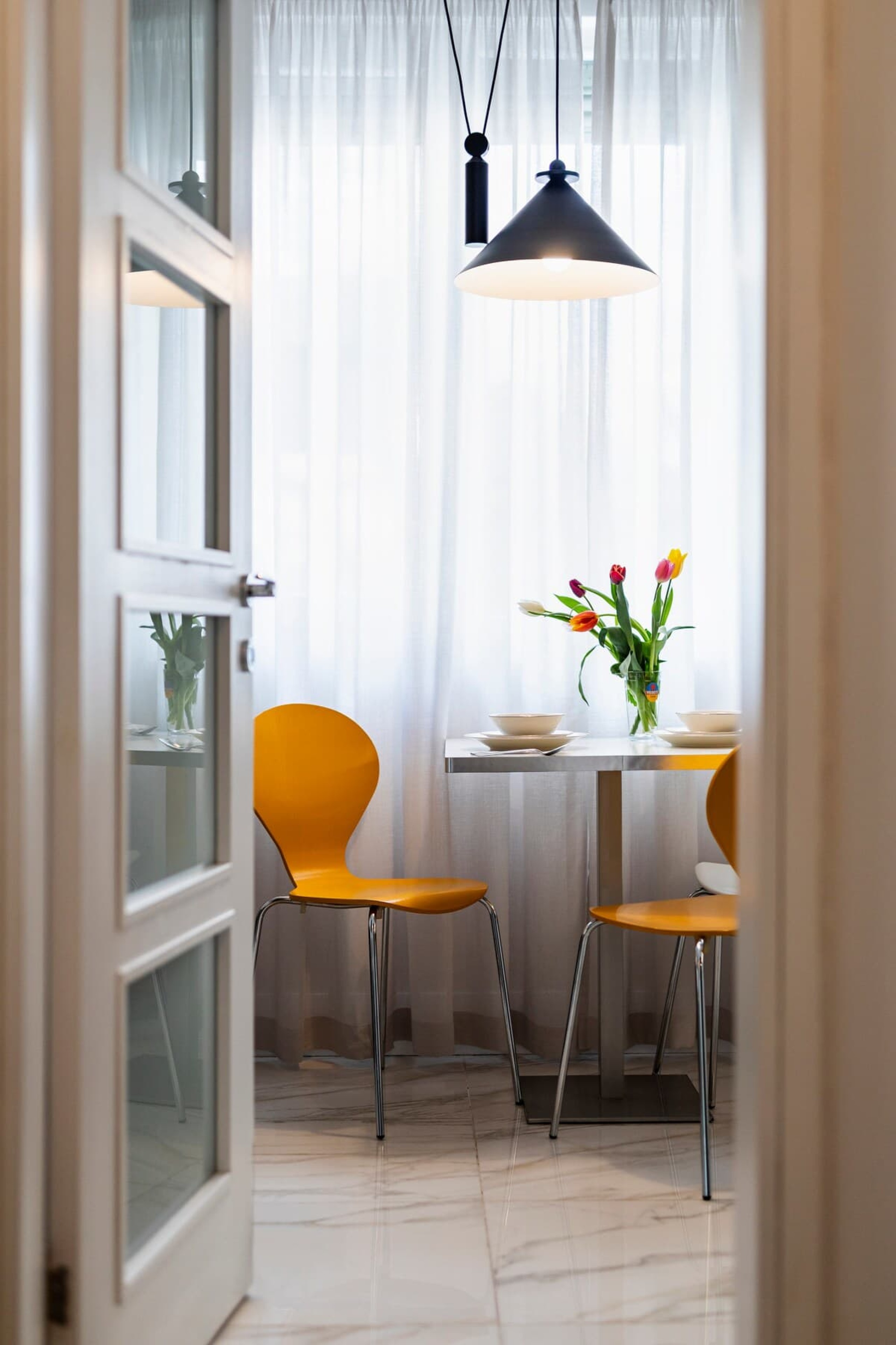 Scoutaround White Logo