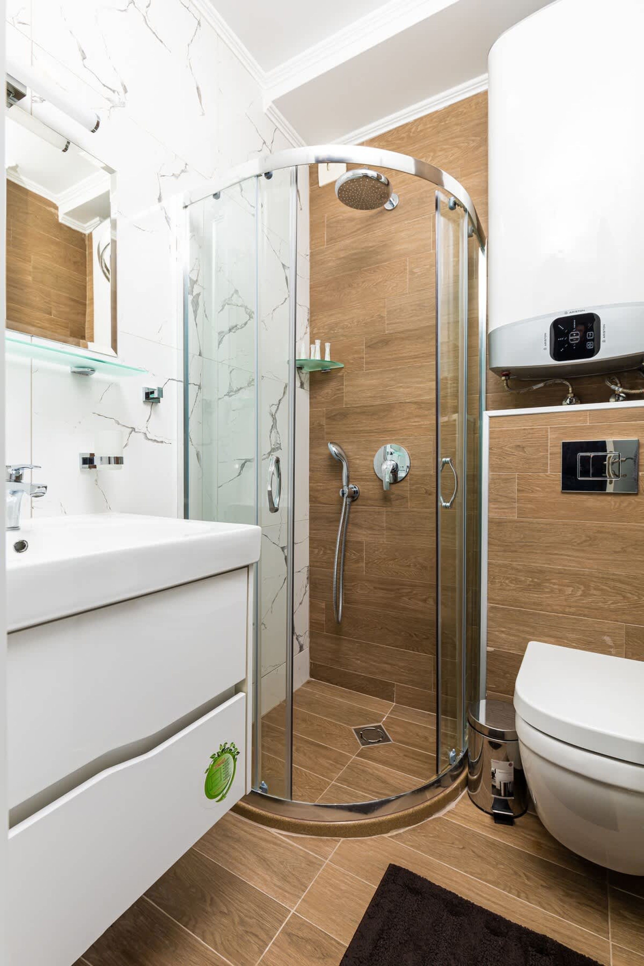 Scoutaround White Logo