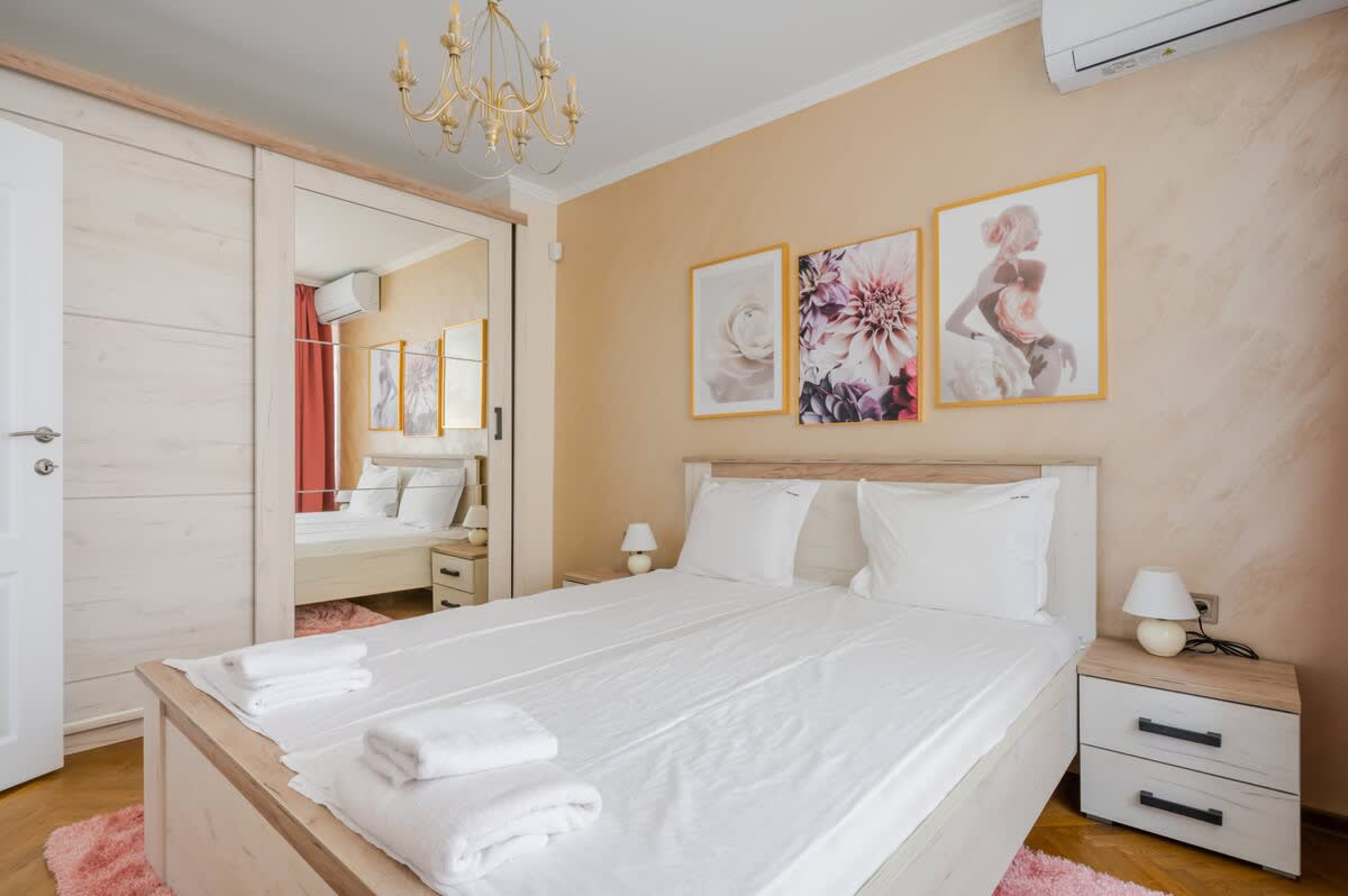 Charming Urban Retreat: Stylish 1BD Flat near NDK - Photo 5