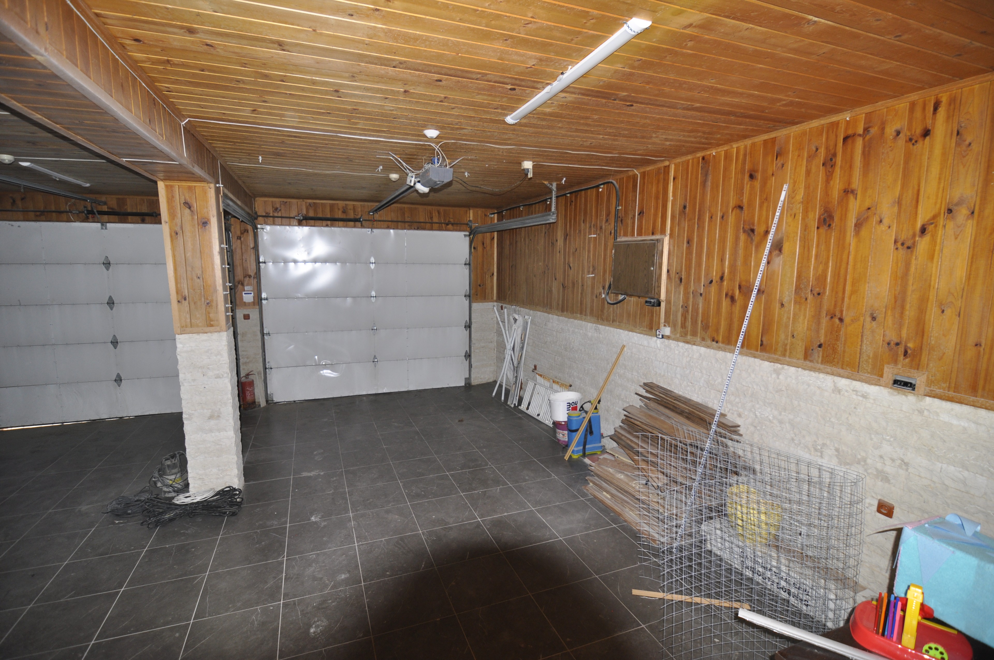 Scoutaround White Logo