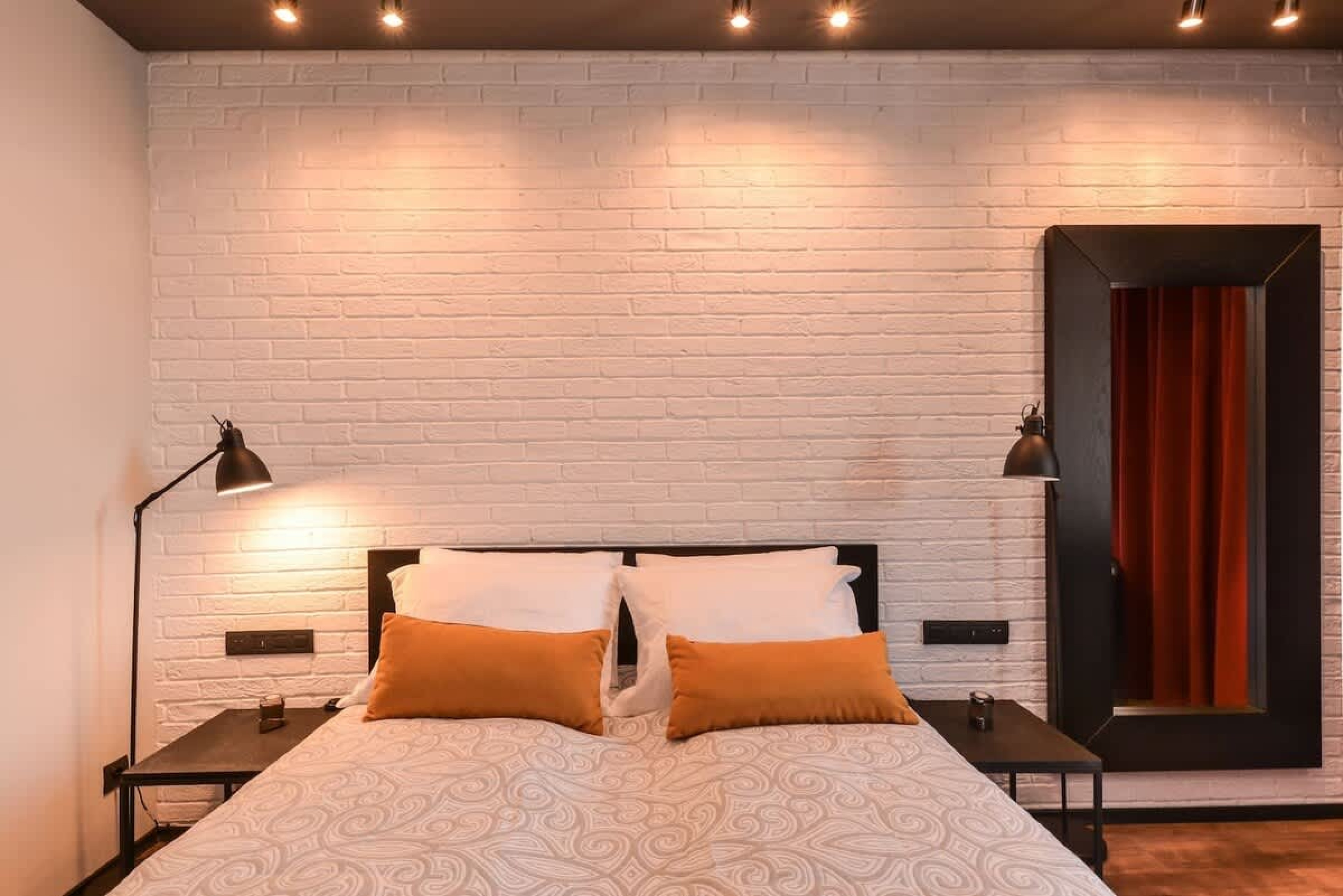 Scoutaround White Logo