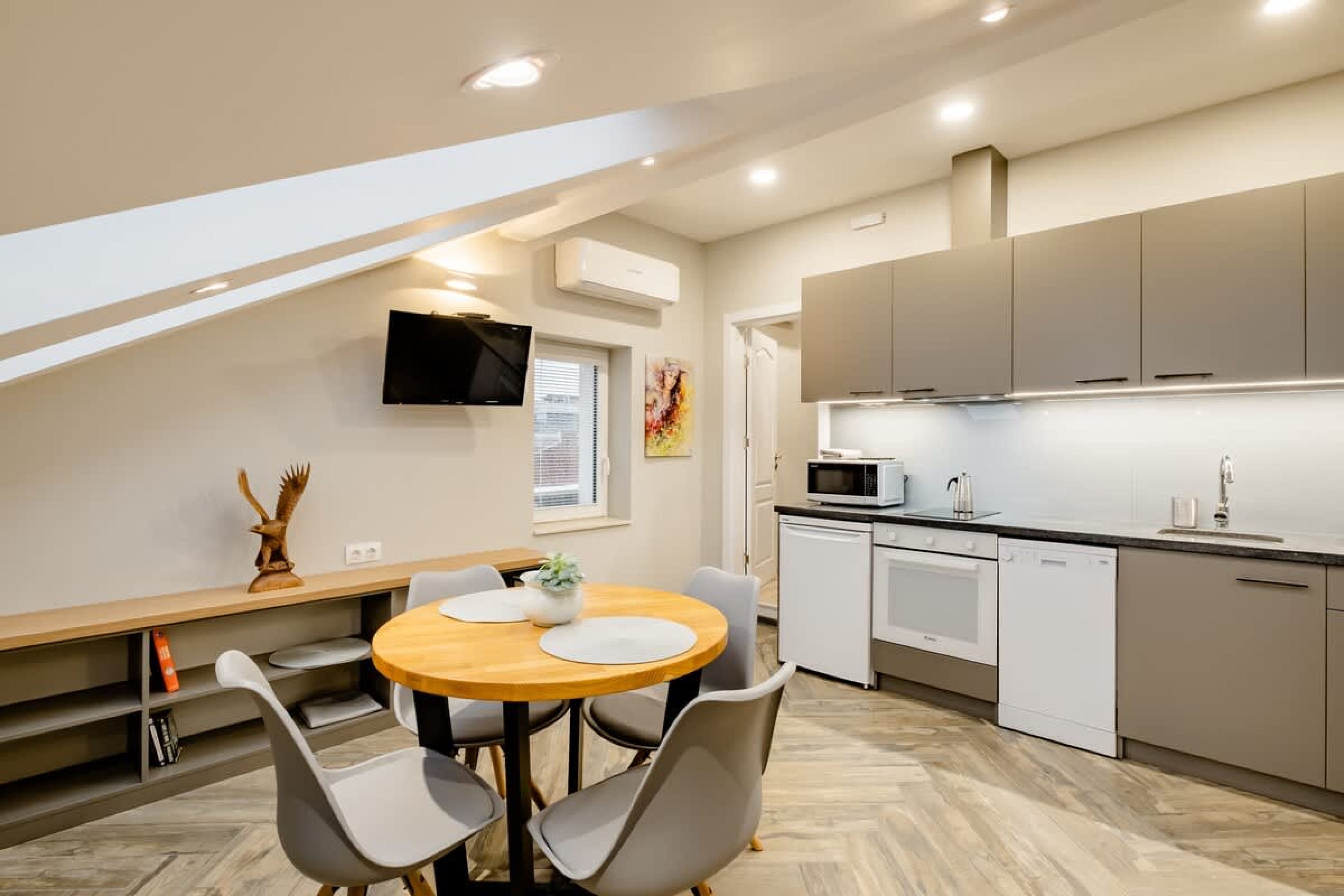 Lofty - 1 bedroom apartment in the heart of Sofia - Photo 8