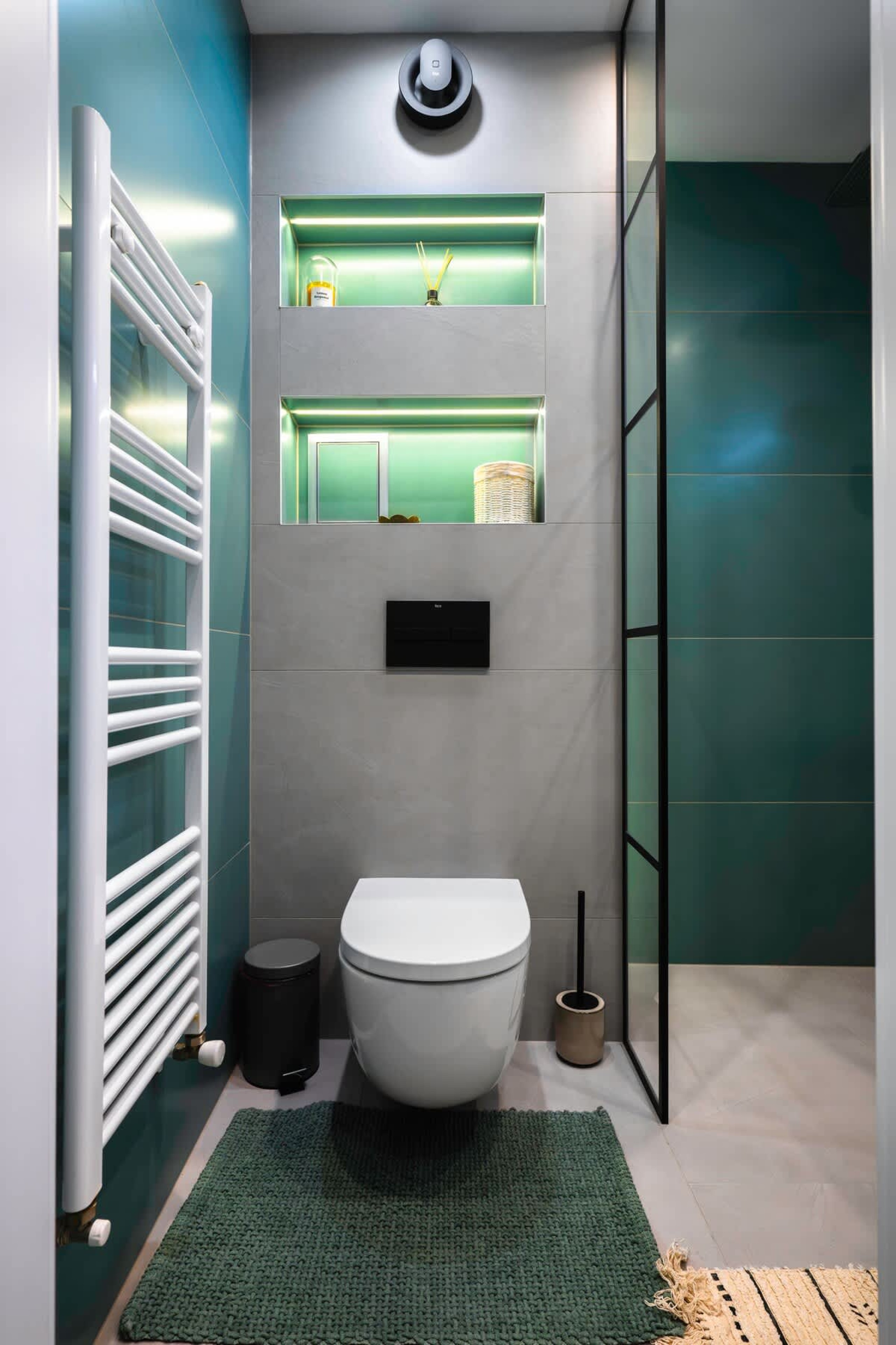 Scoutaround White Logo