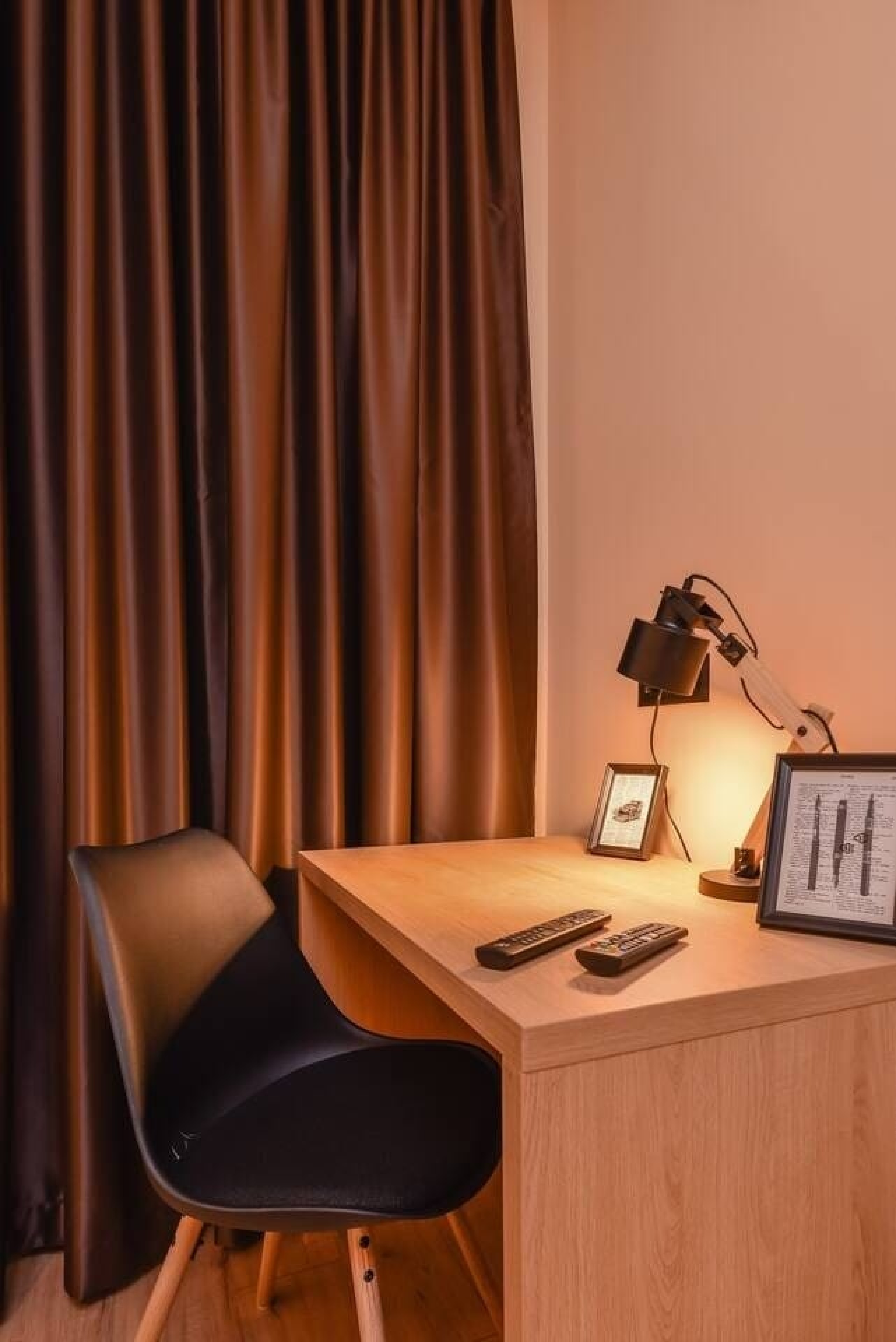 Scoutaround White Logo