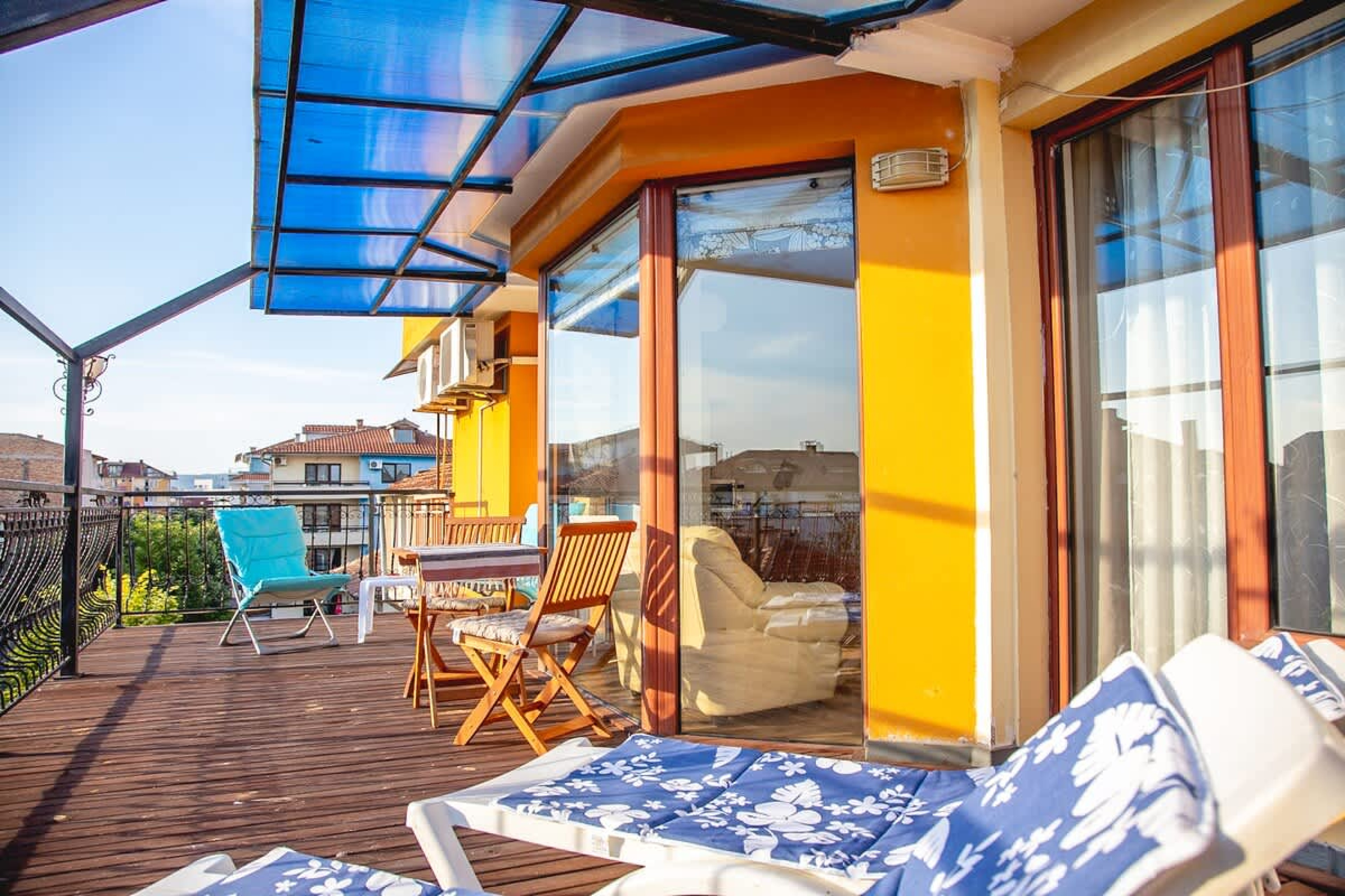 Scoutaround White Logo