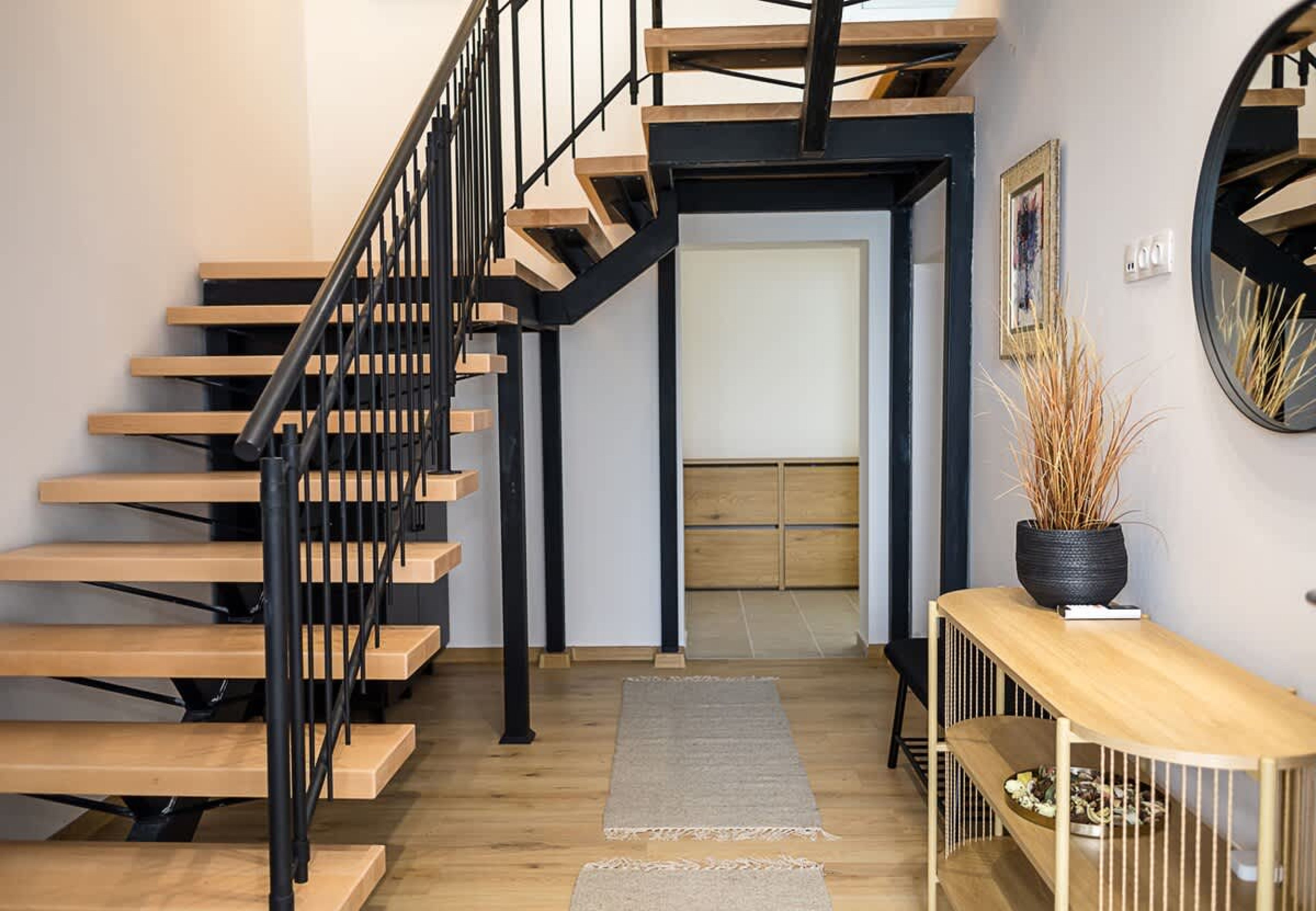 Scoutaround White Logo