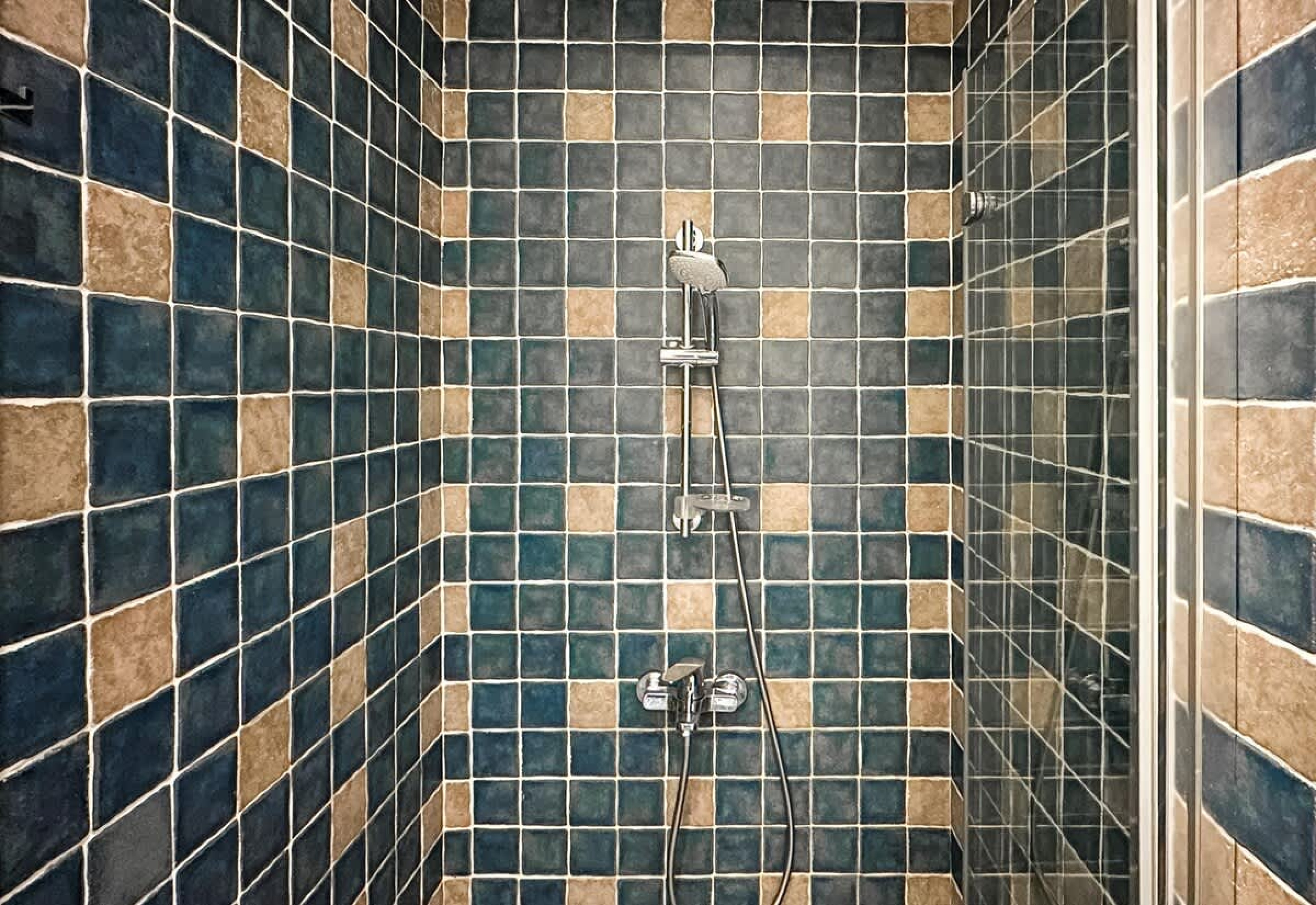 Scoutaround White Logo