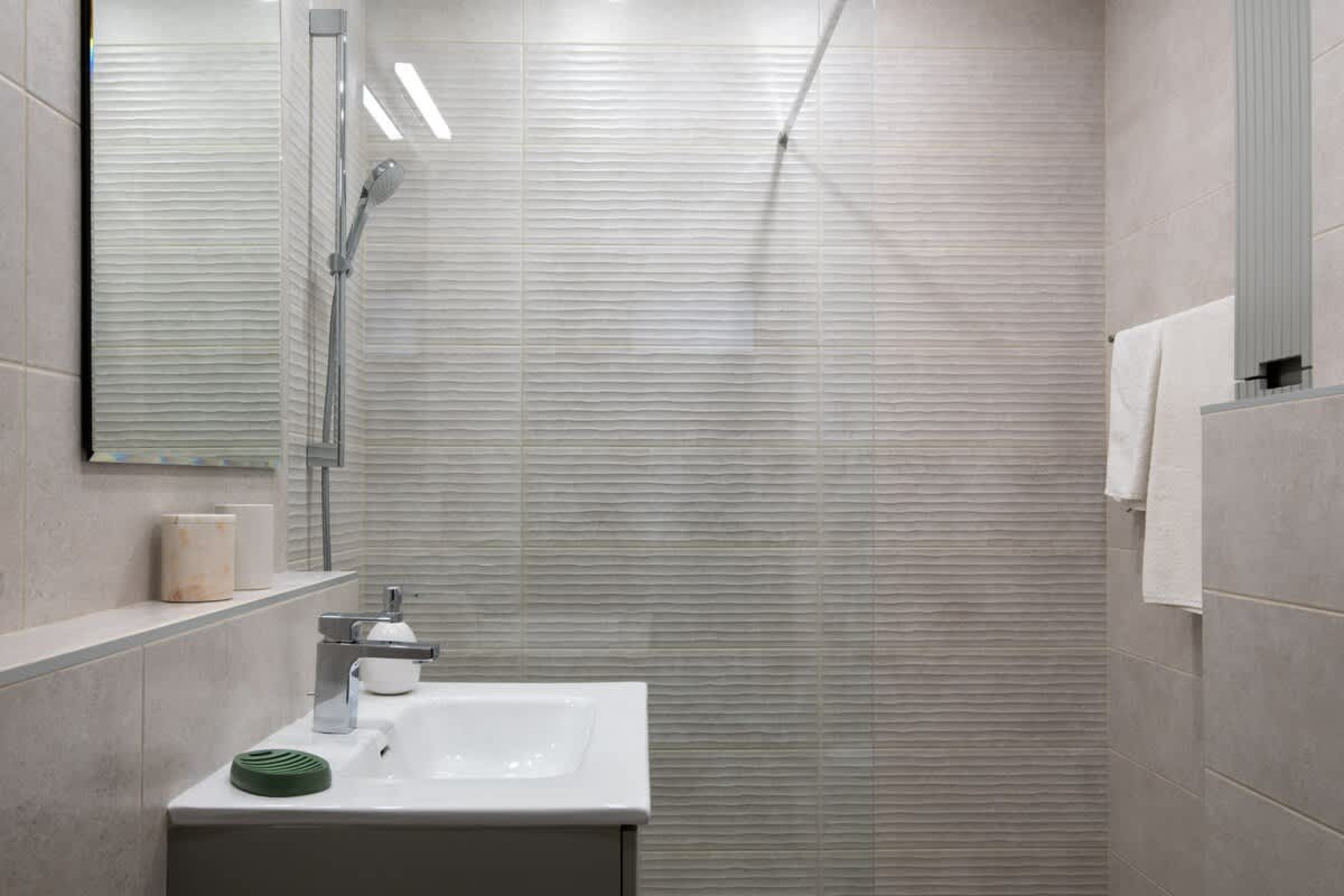 Scoutaround White Logo