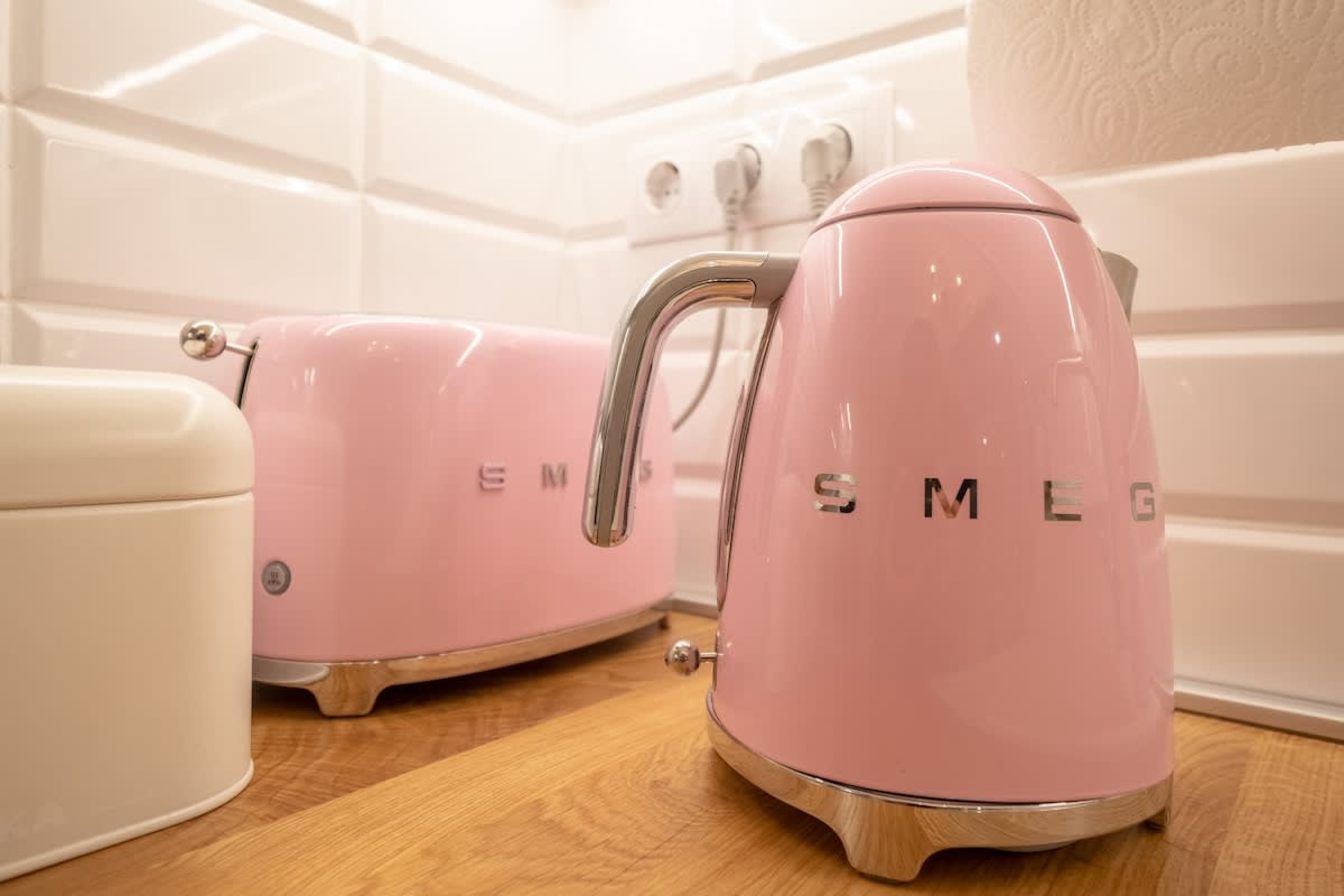 Scoutaround White Logo