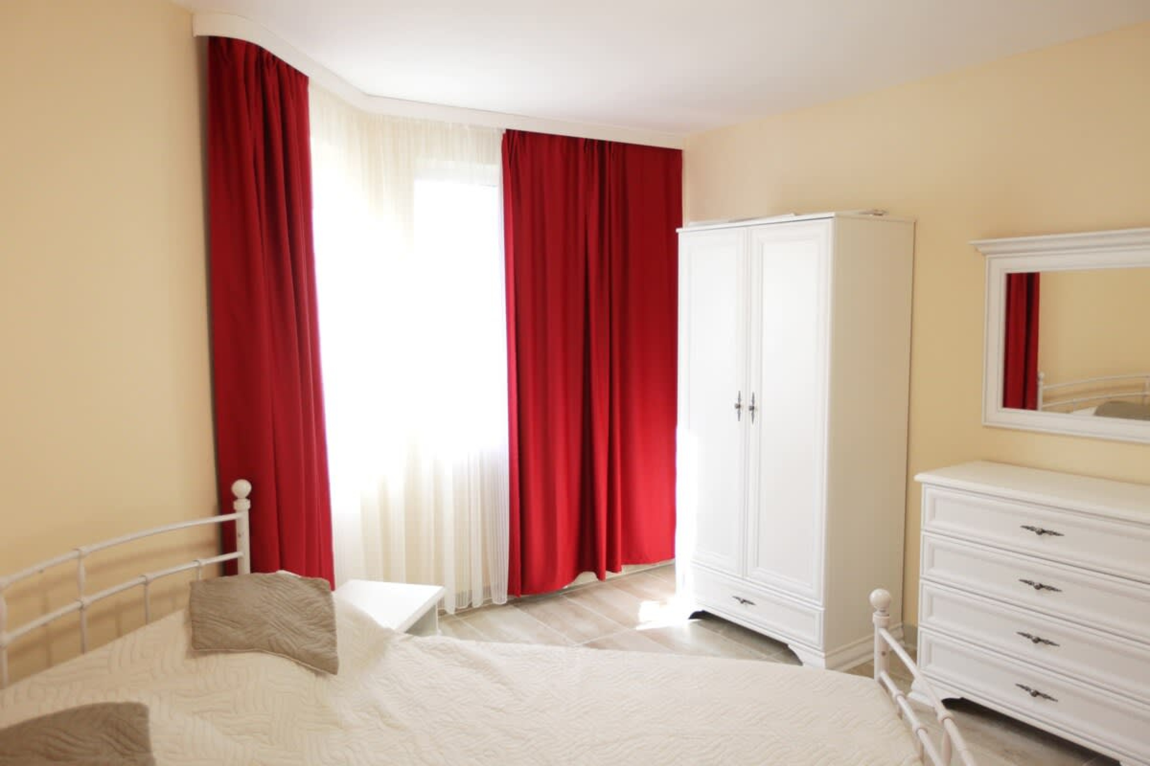 Scoutaround White Logo