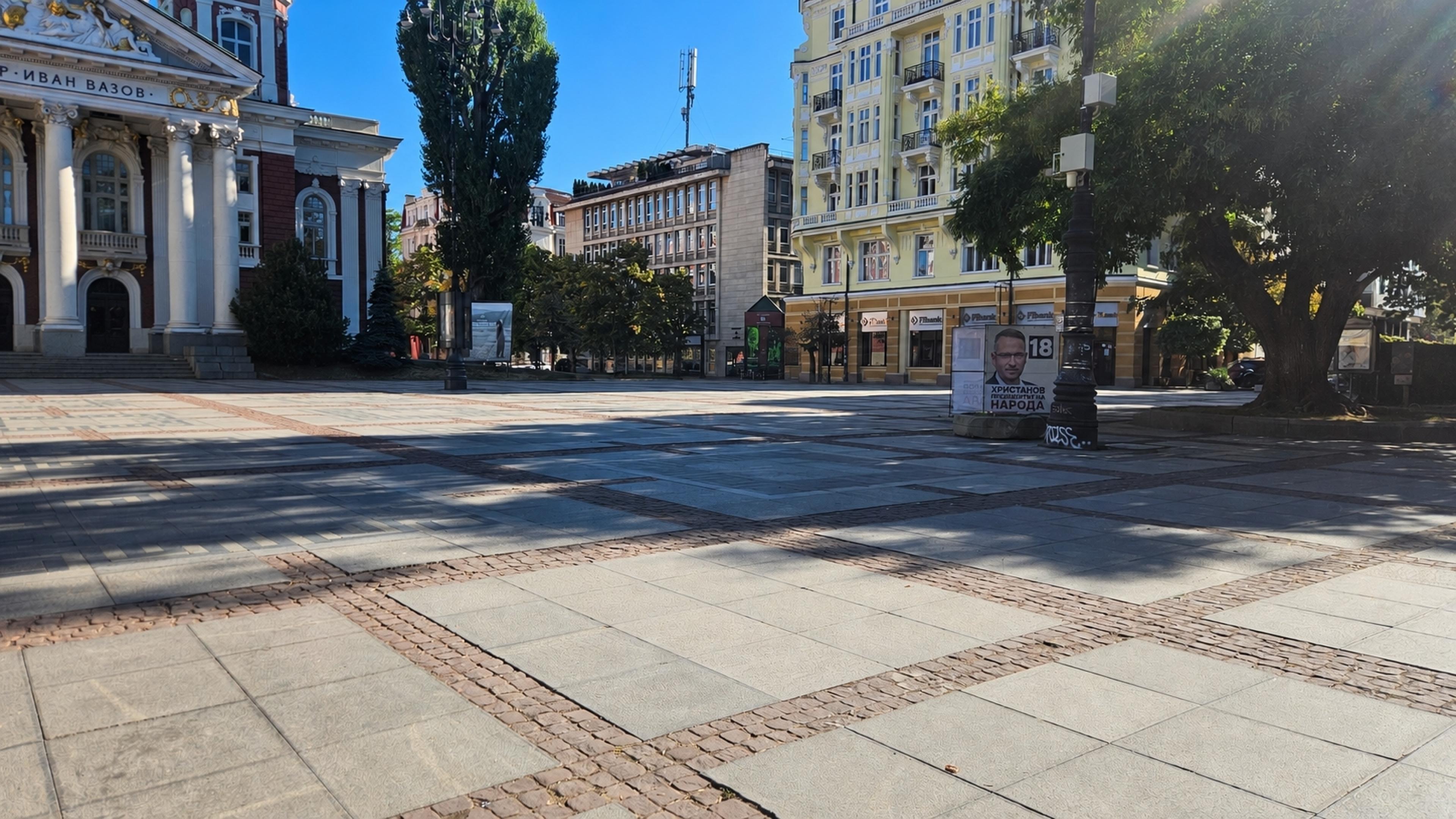 Road / paving / sidewalks