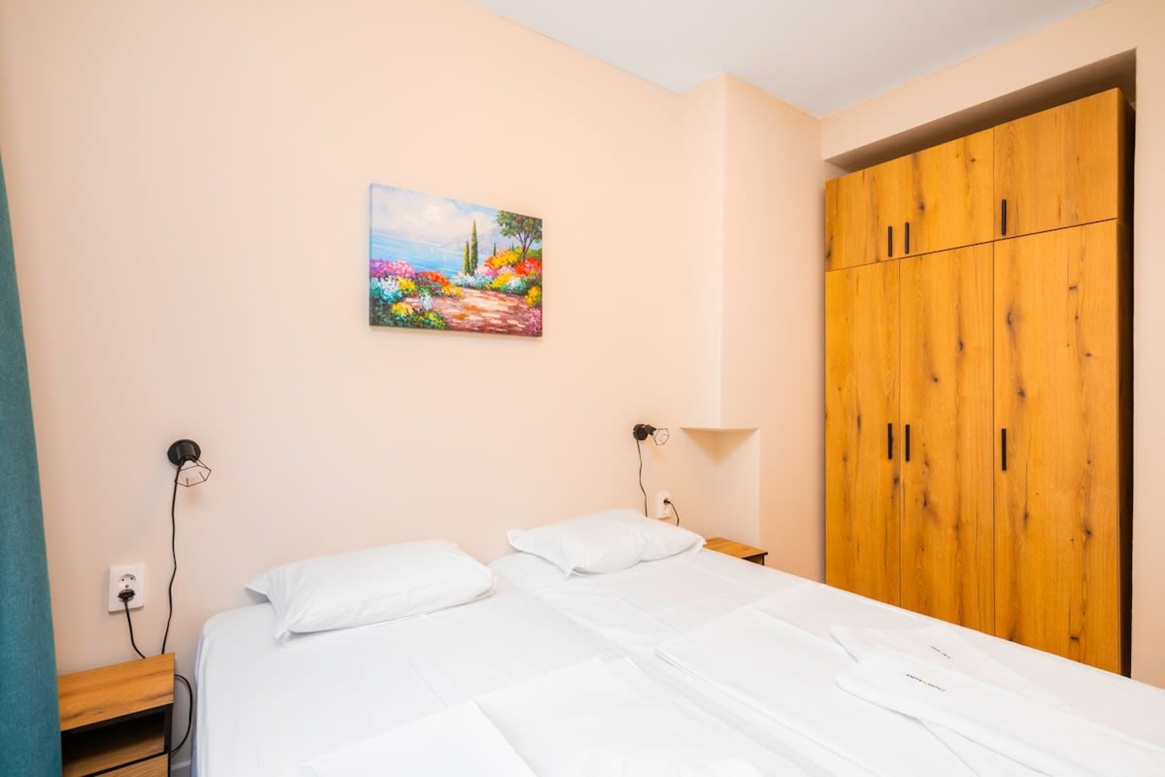 Scoutaround White Logo