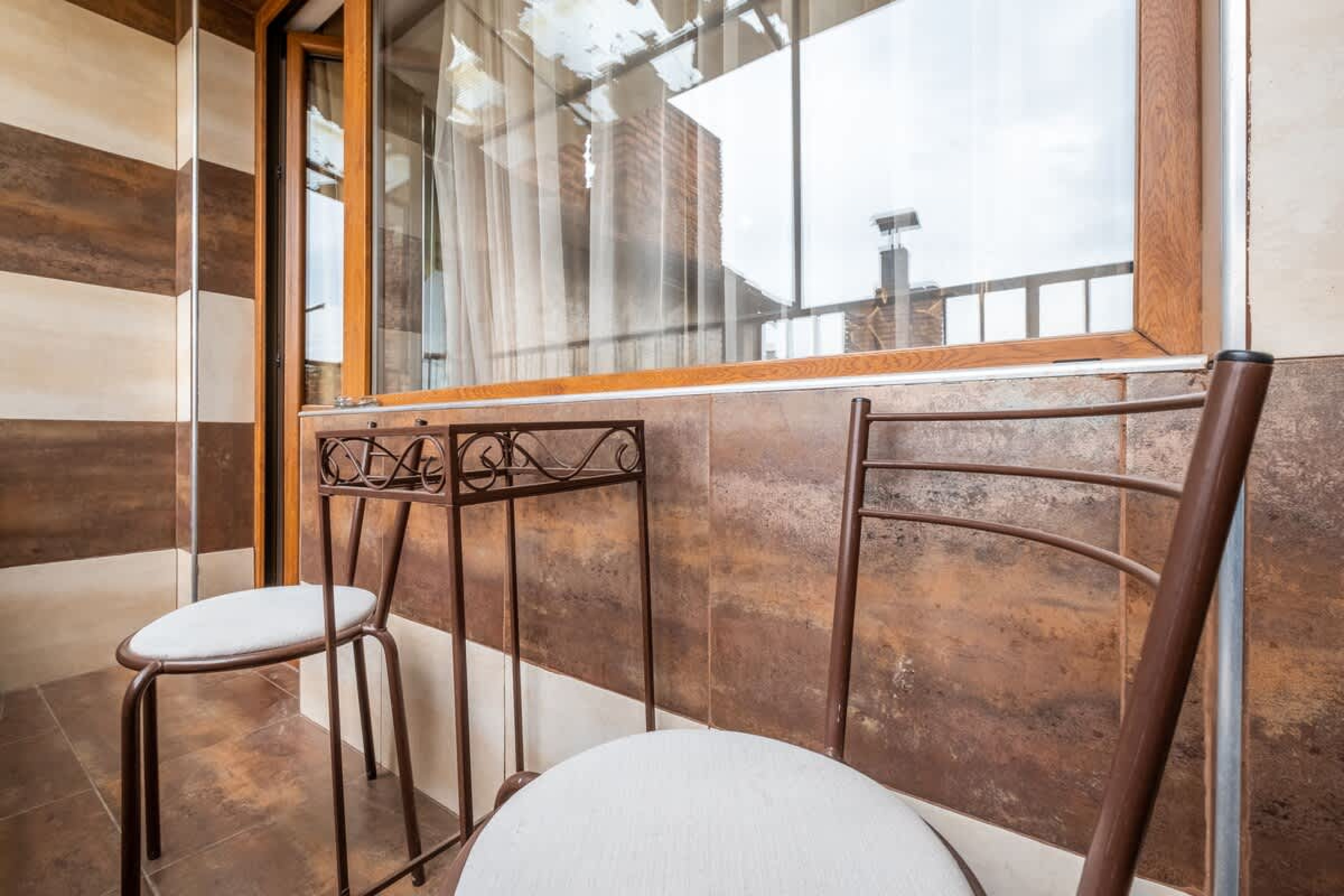 Scoutaround White Logo