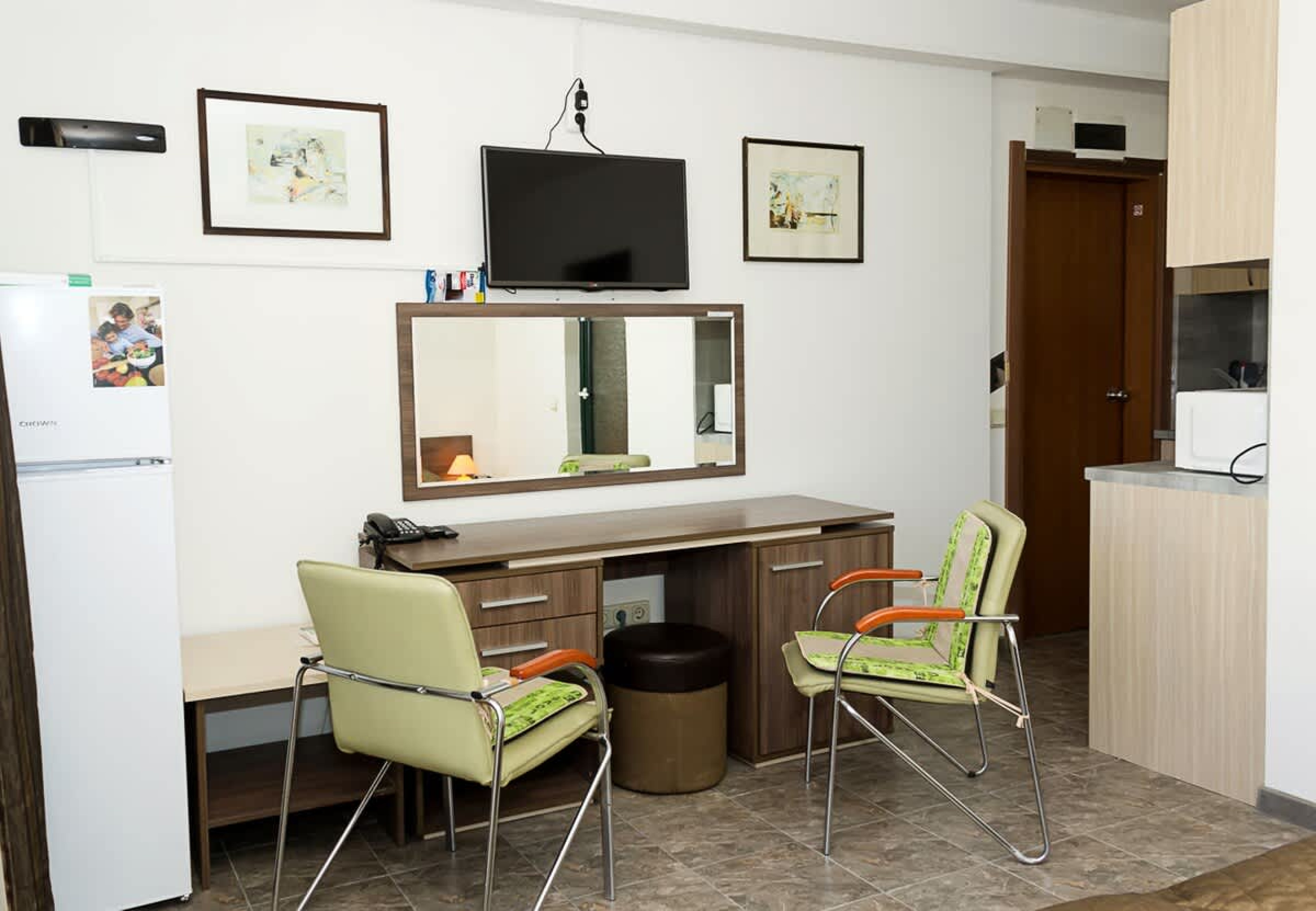 Scoutaround White Logo