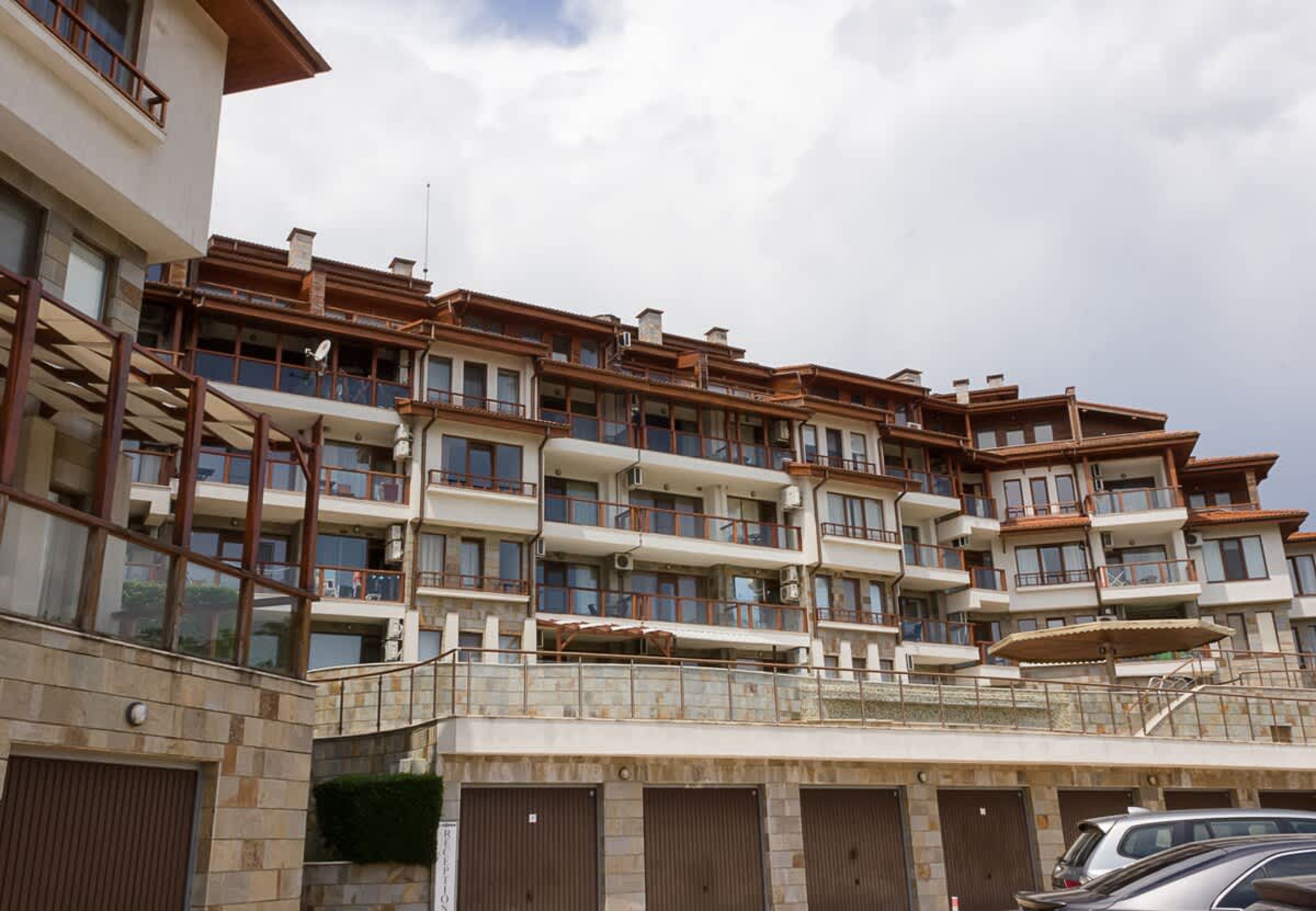 Scoutaround White Logo