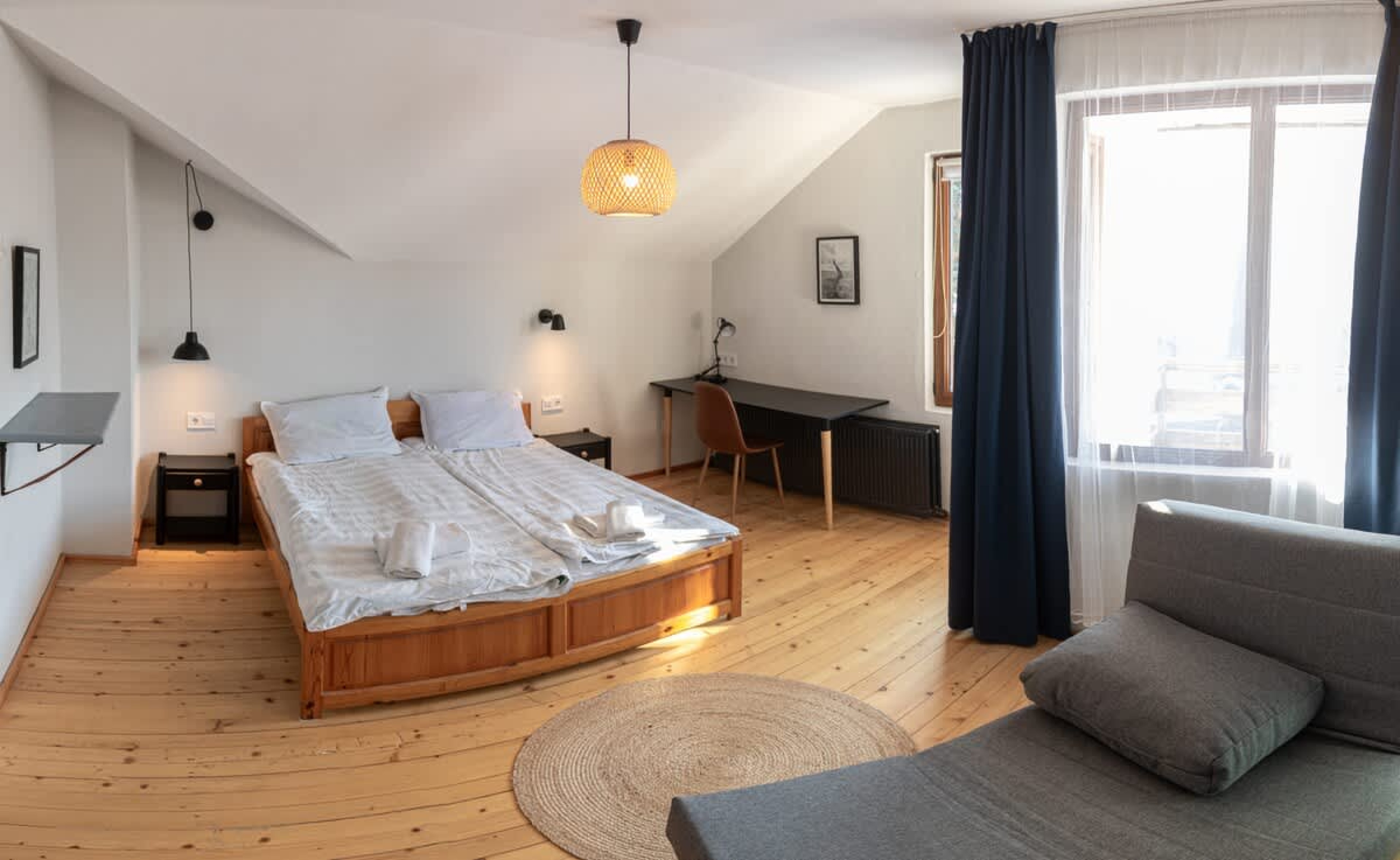 Scoutaround White Logo