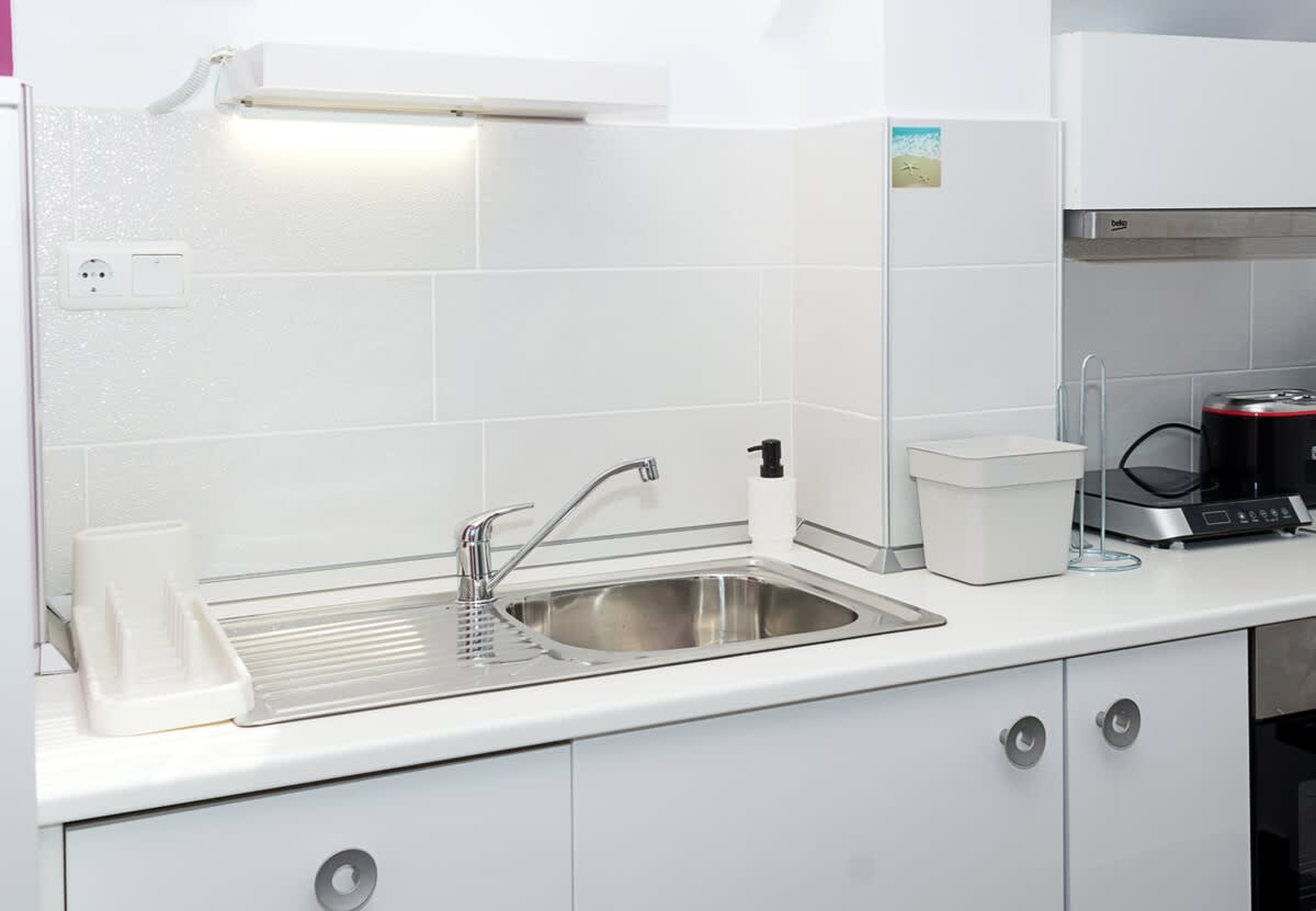 Scoutaround White Logo