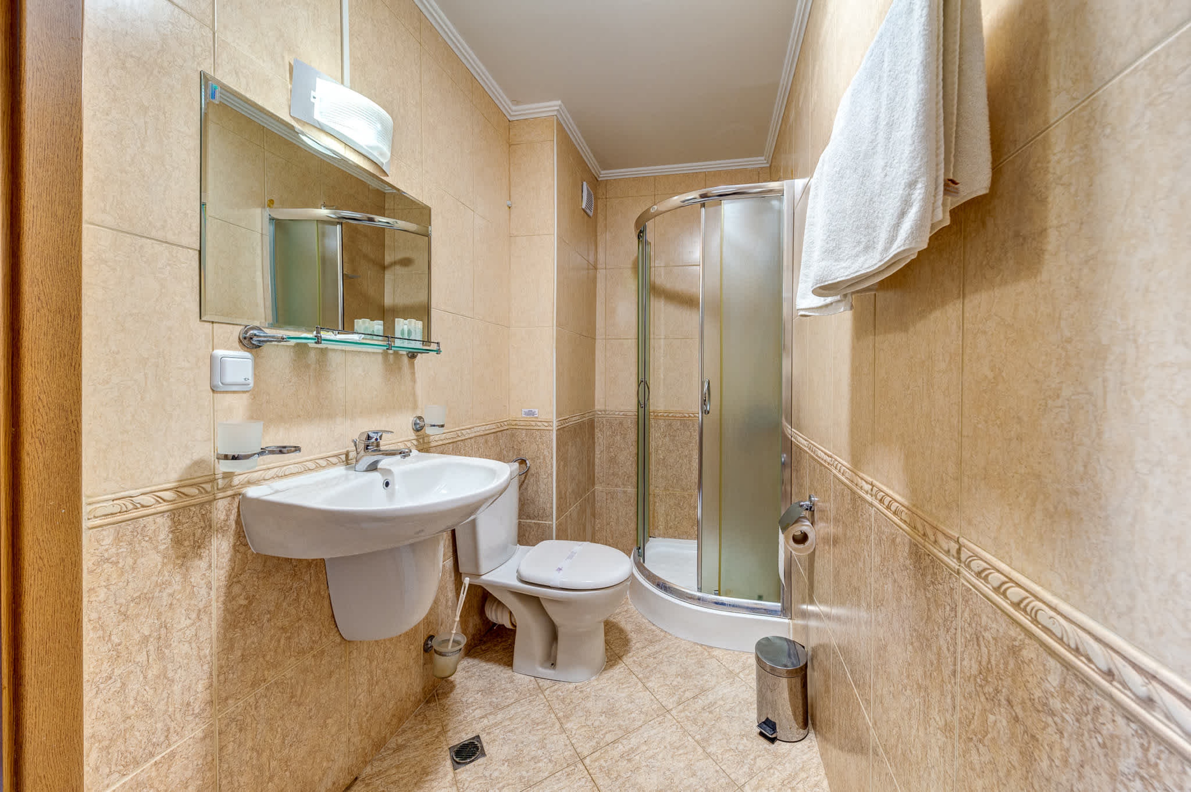 Scoutaround White Logo