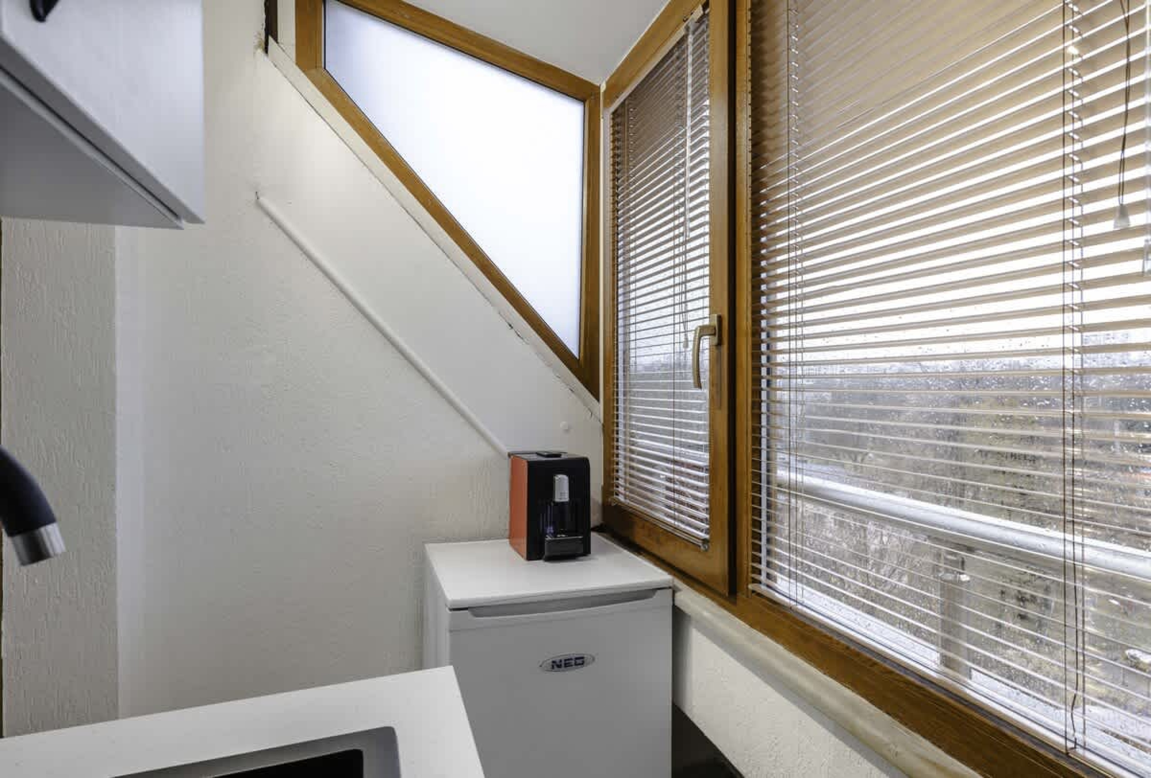 Scoutaround White Logo