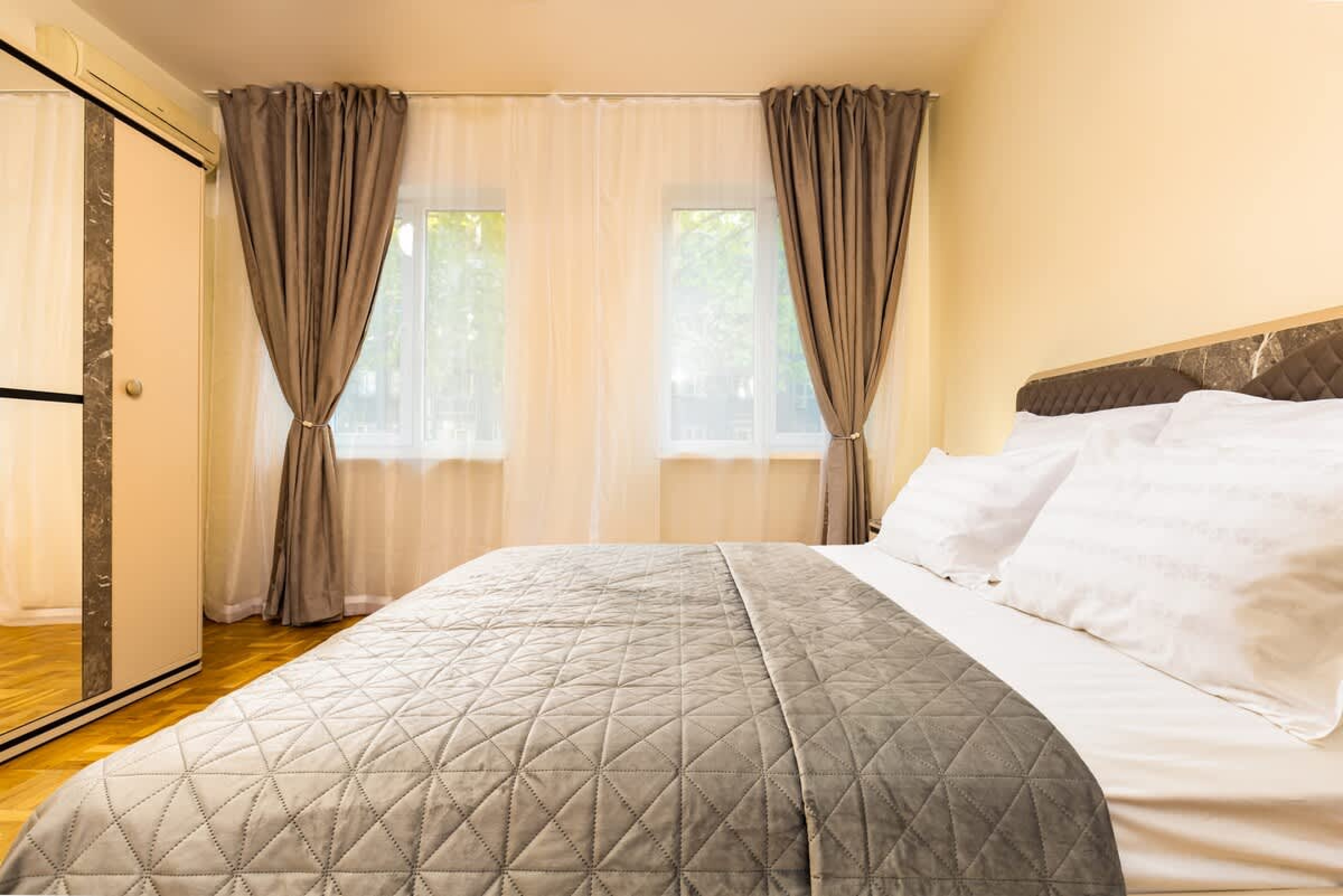 Scoutaround White Logo