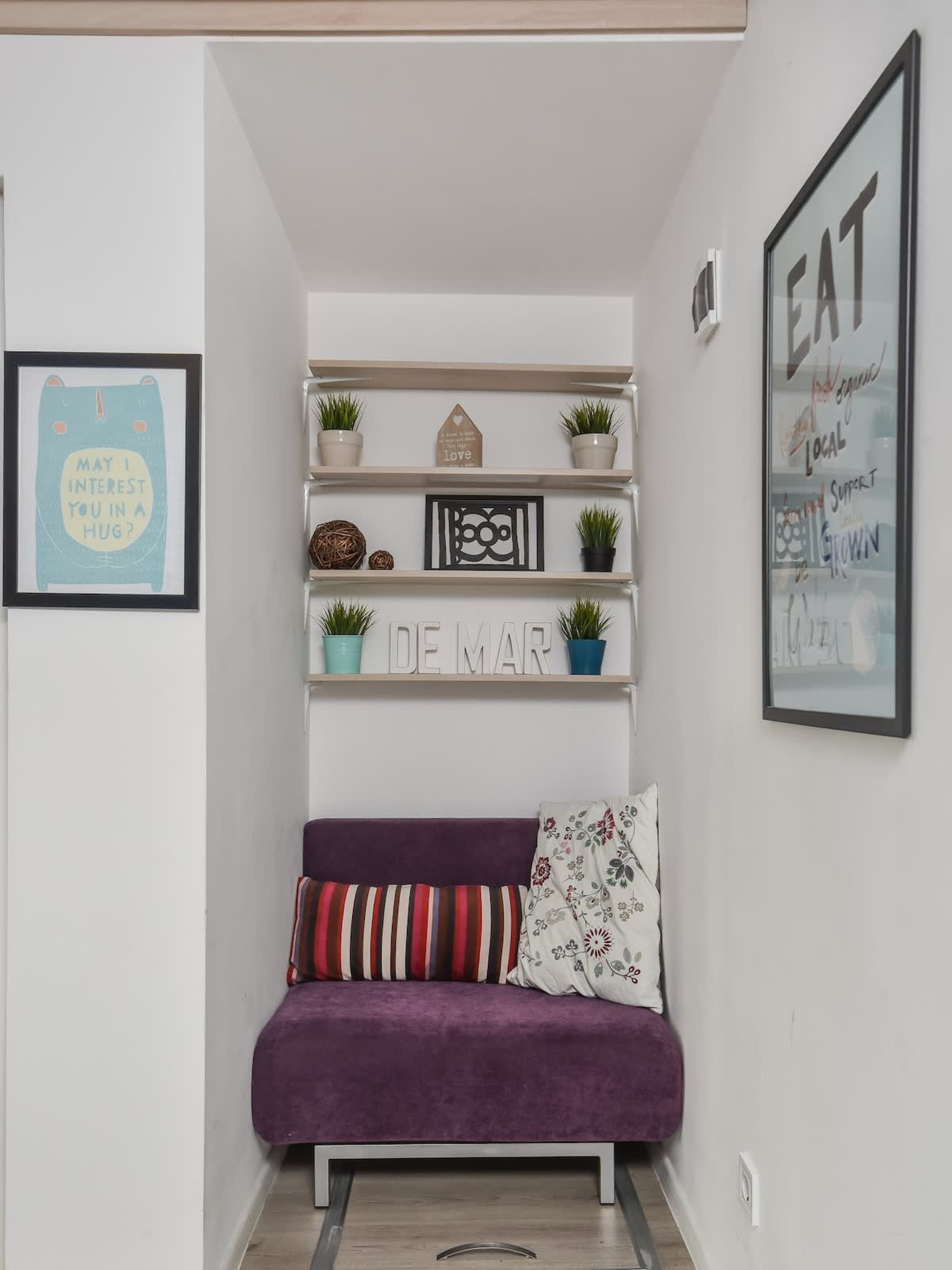 Scoutaround White Logo