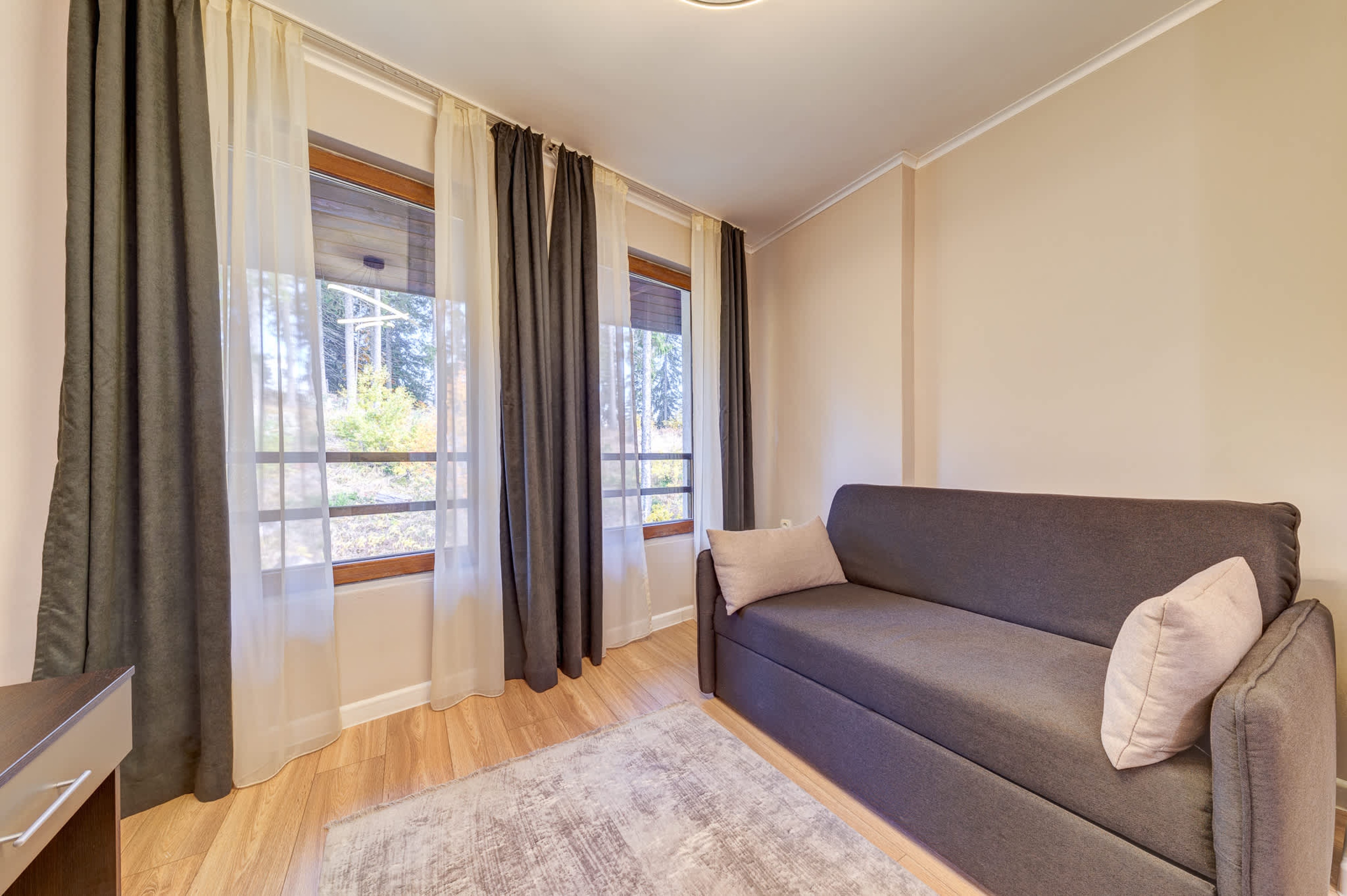 Scoutaround White Logo