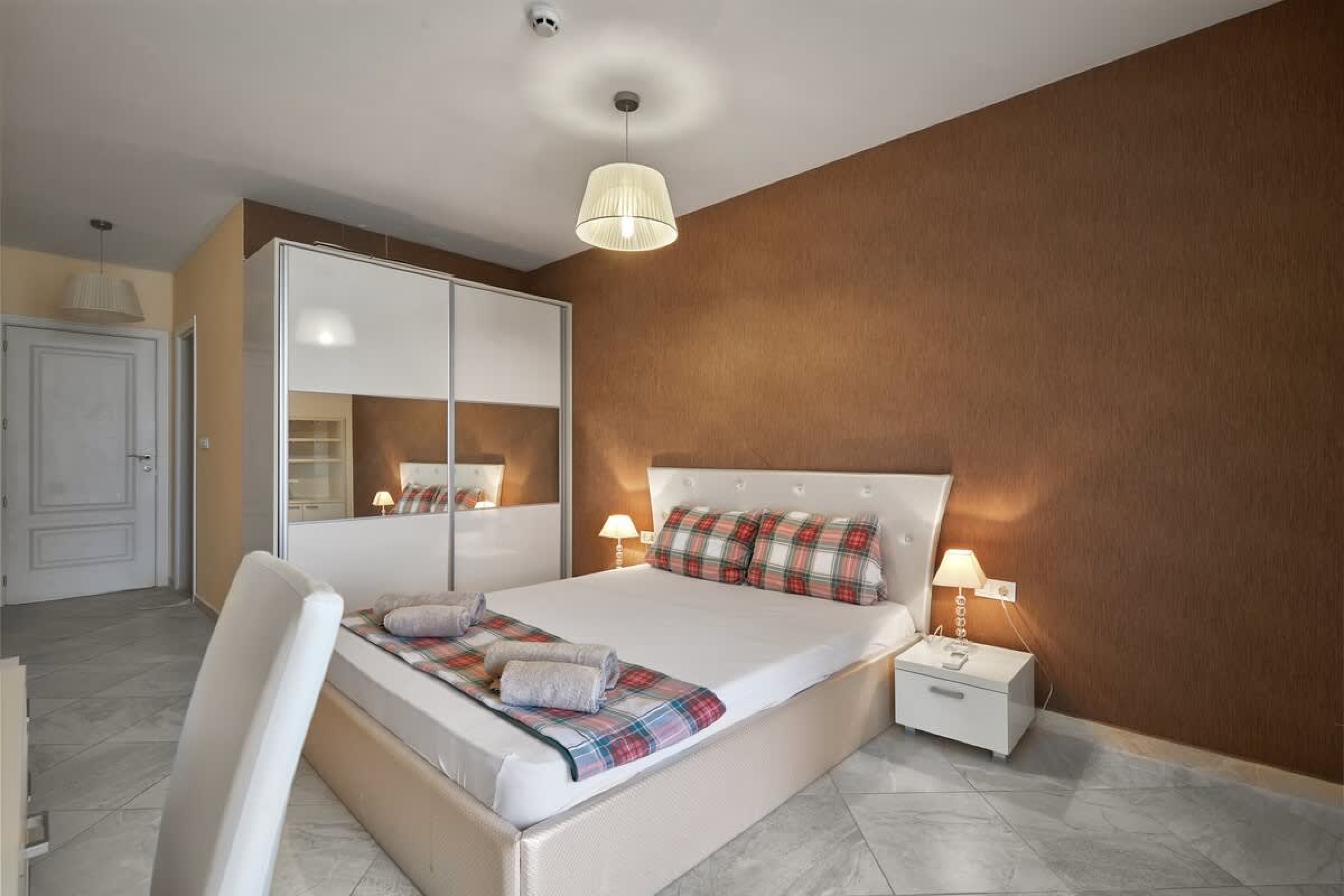 Scoutaround White Logo