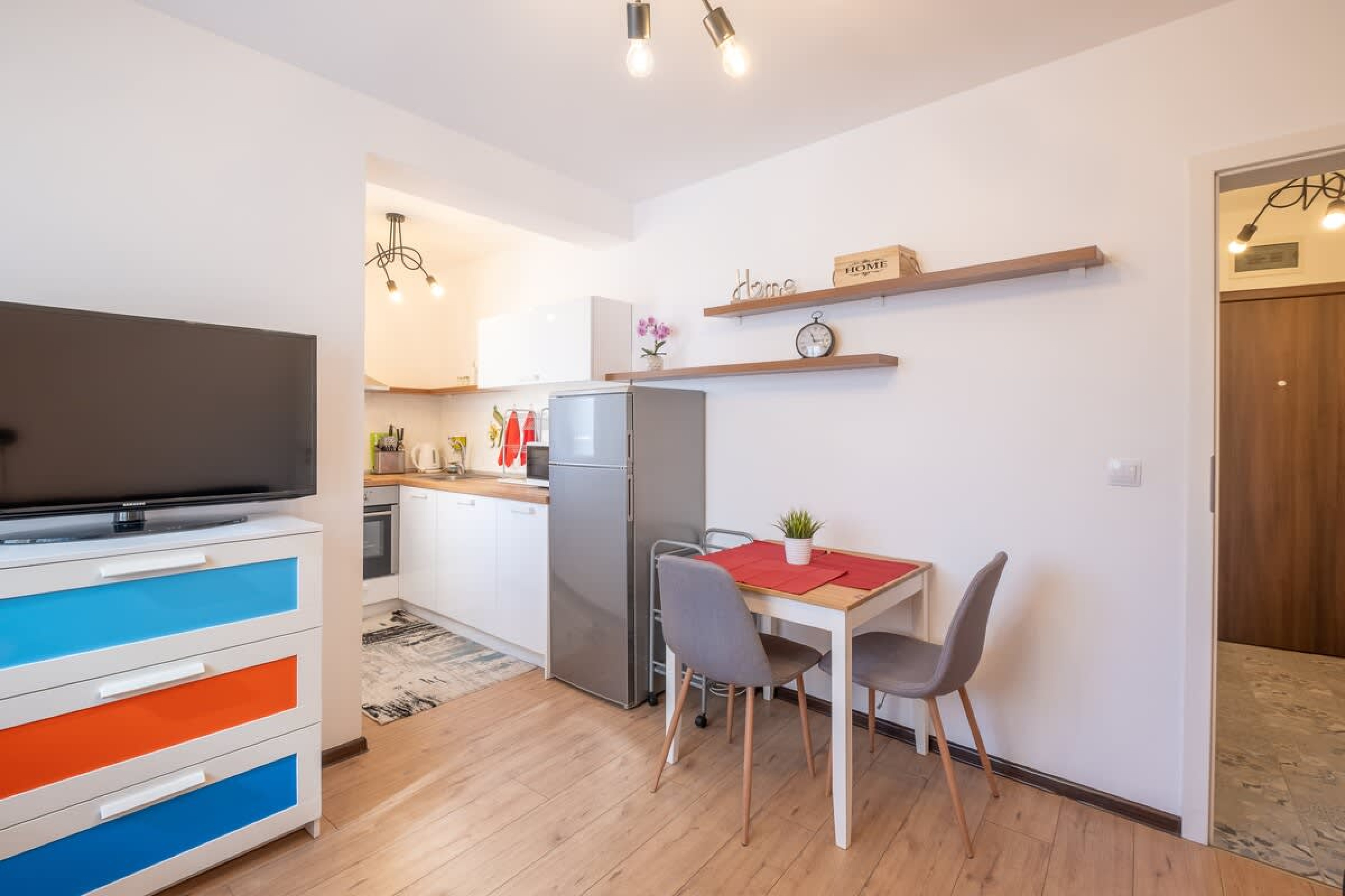 Scoutaround White Logo