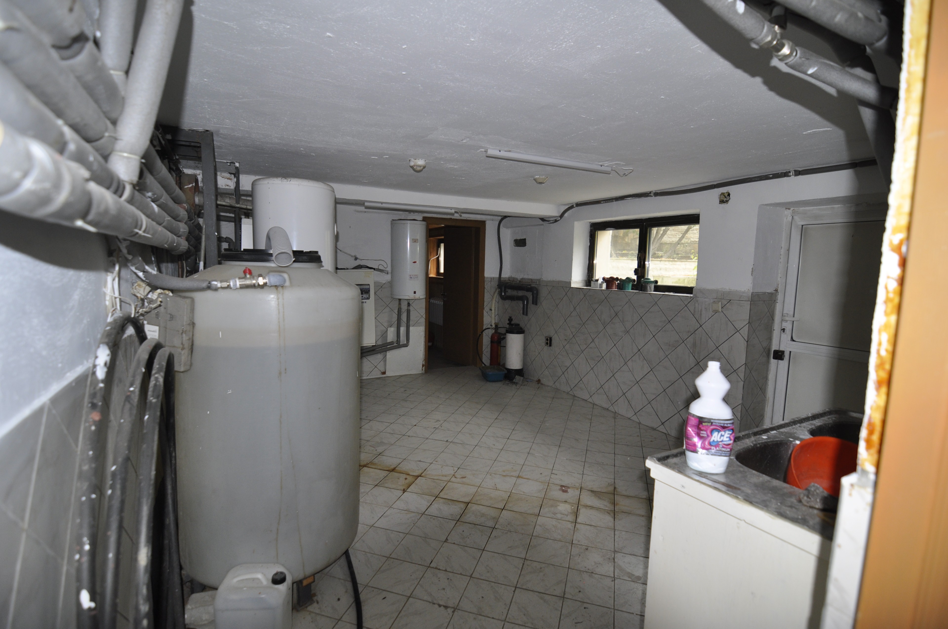 Scoutaround White Logo