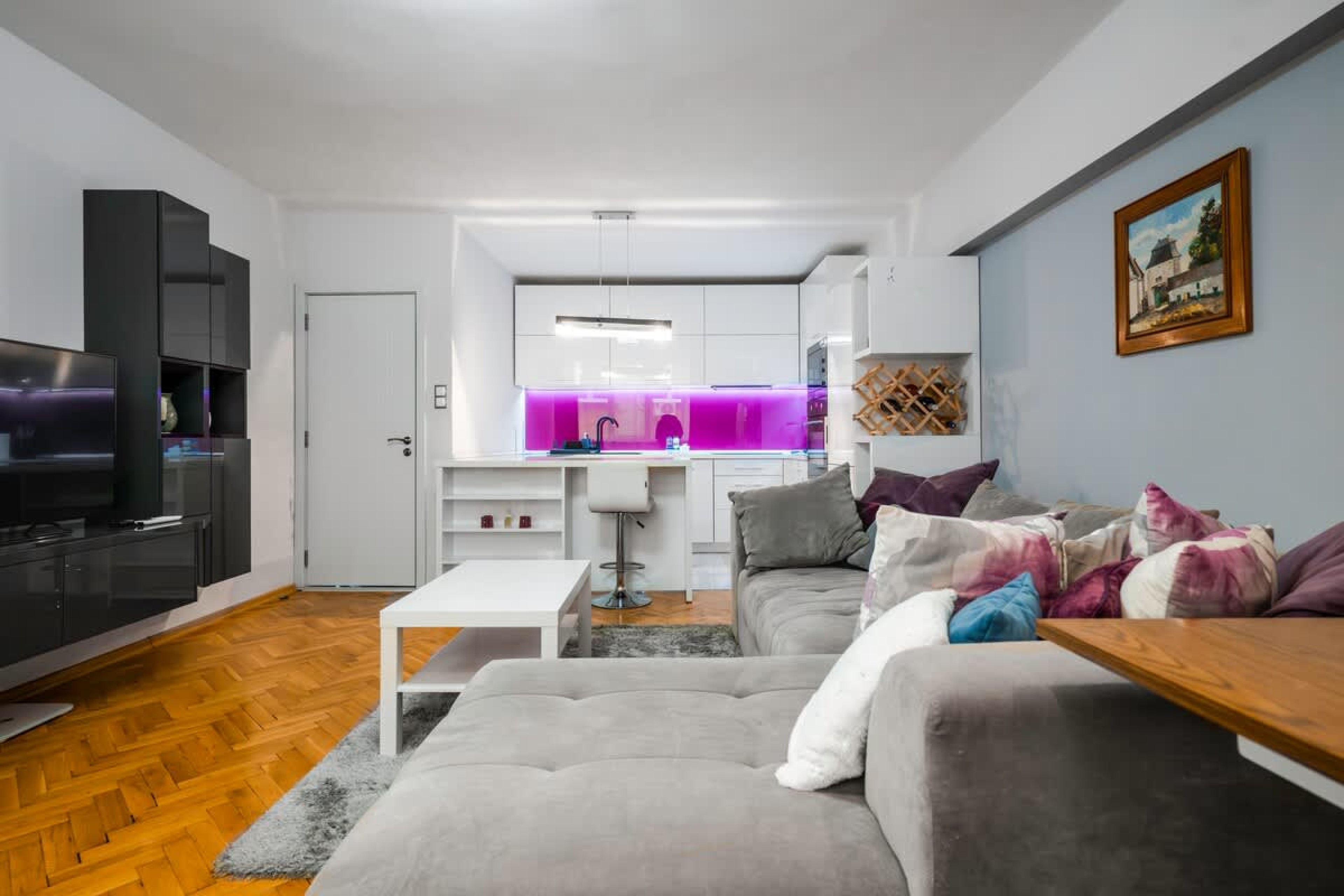 Scoutaround White Logo