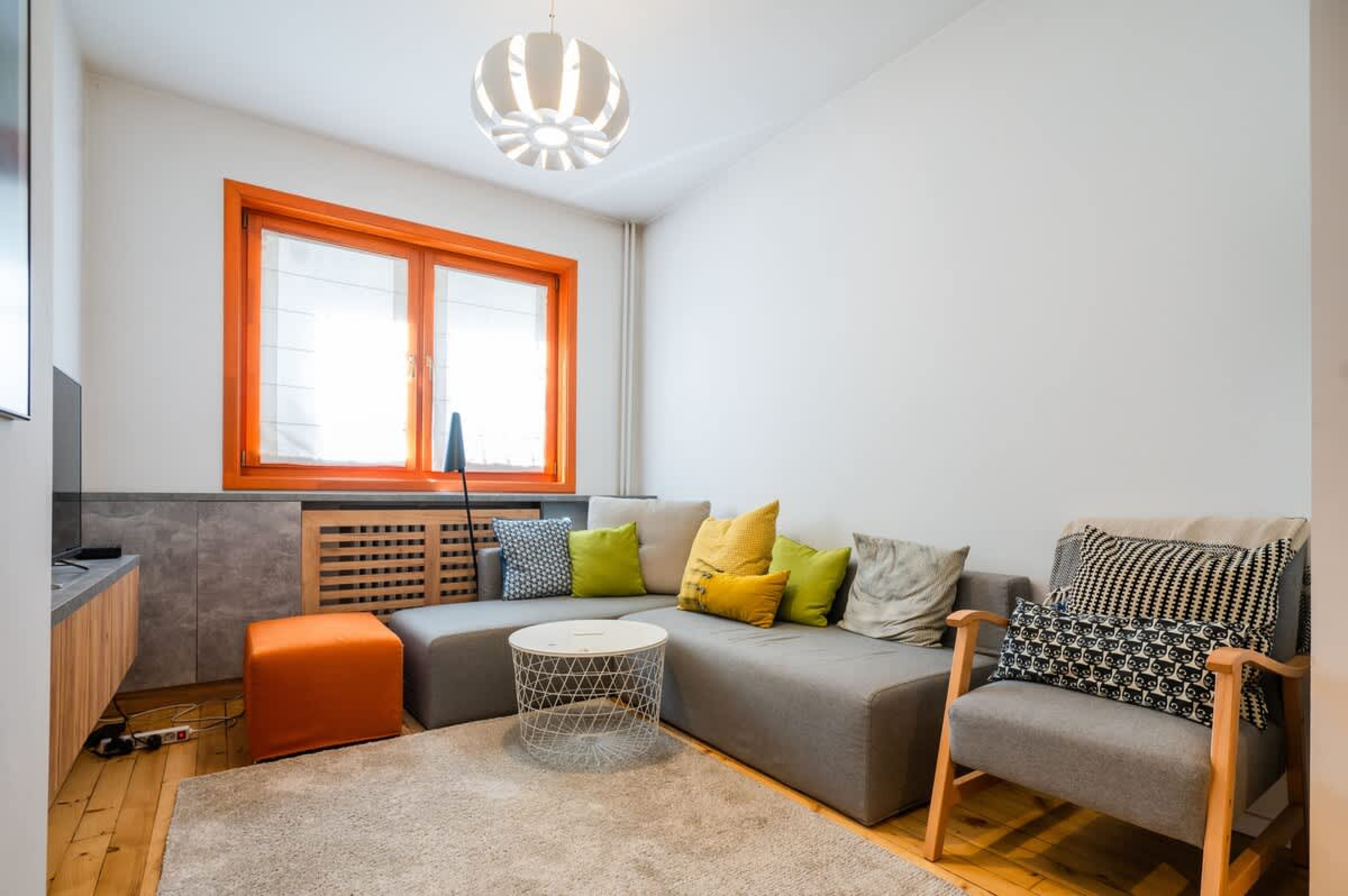 Scoutaround White Logo