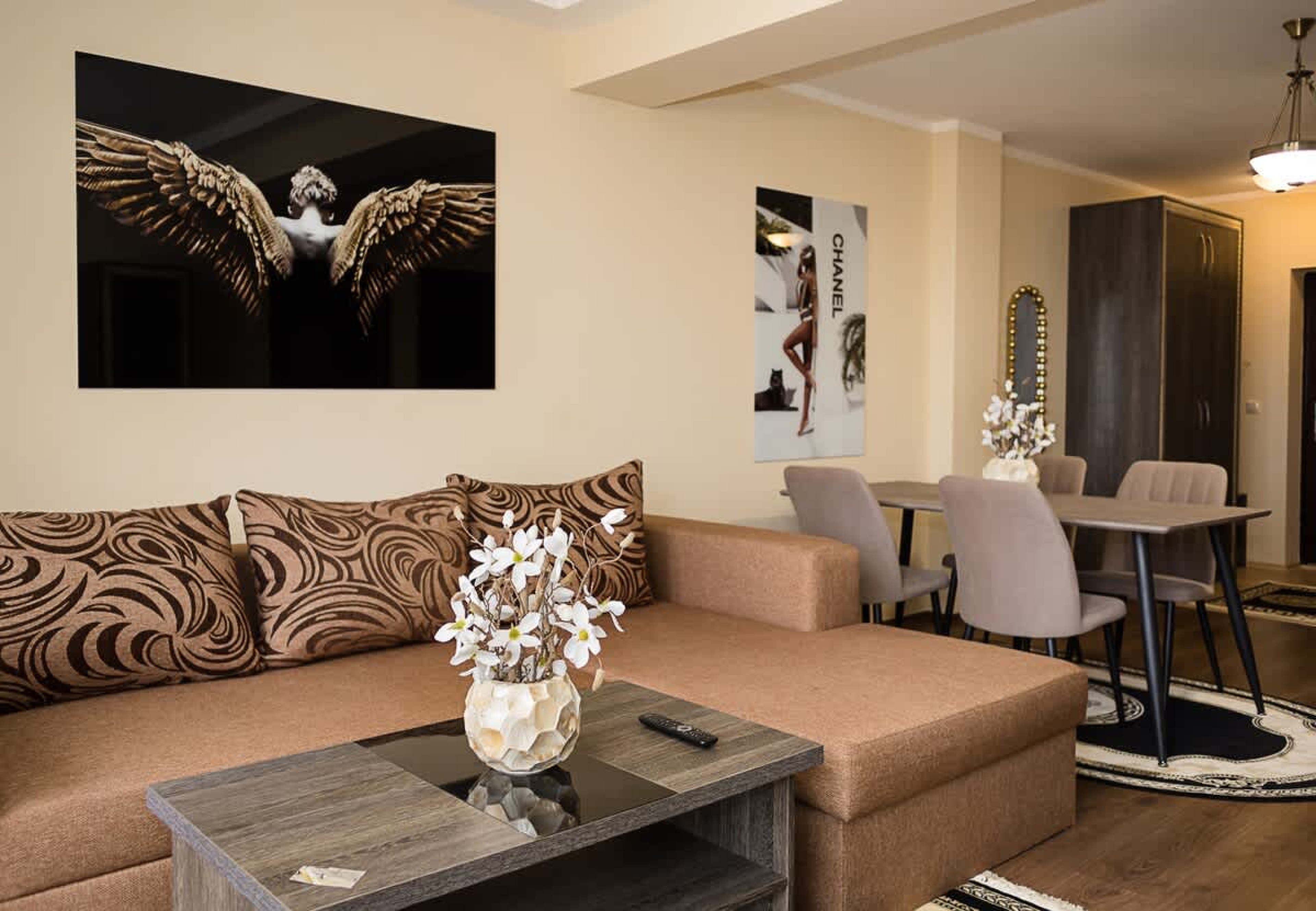 Elegant Apartment with Balcony in Argisht Palace - Photo 16