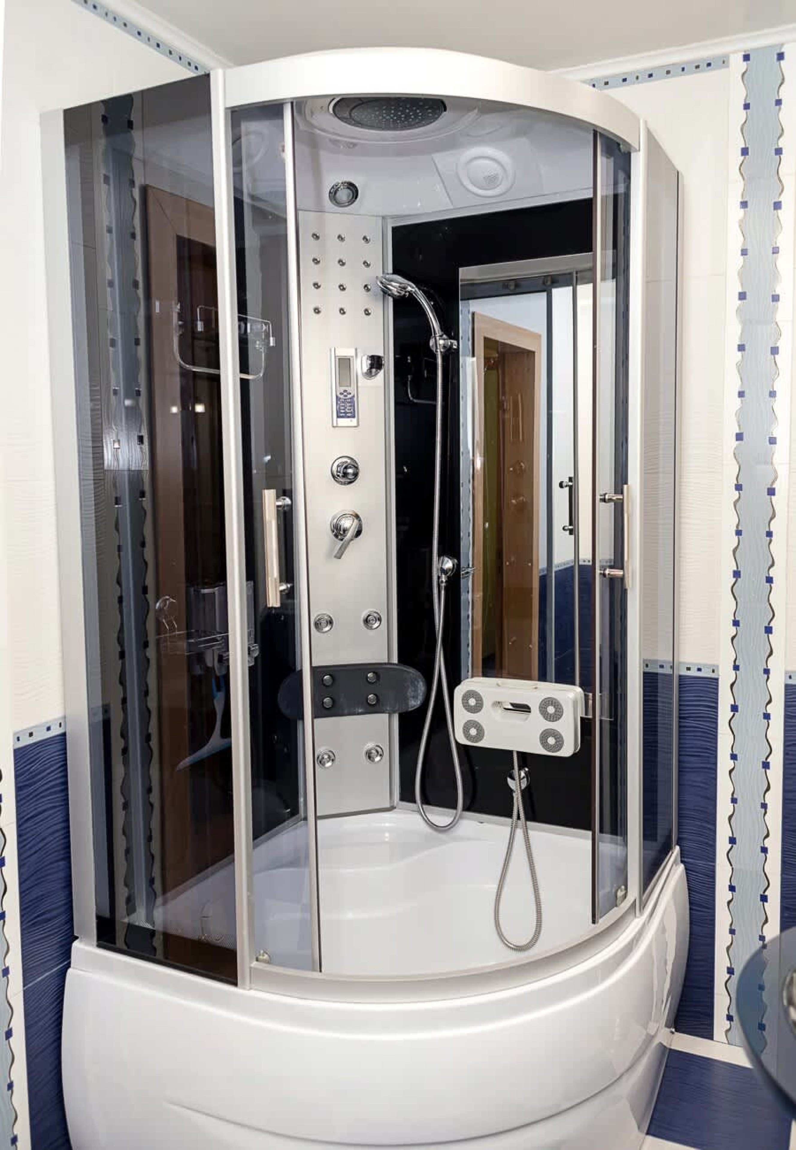 Bright &amp; Spacious 2-Bedroom Flat in Central Varna - Photo 16