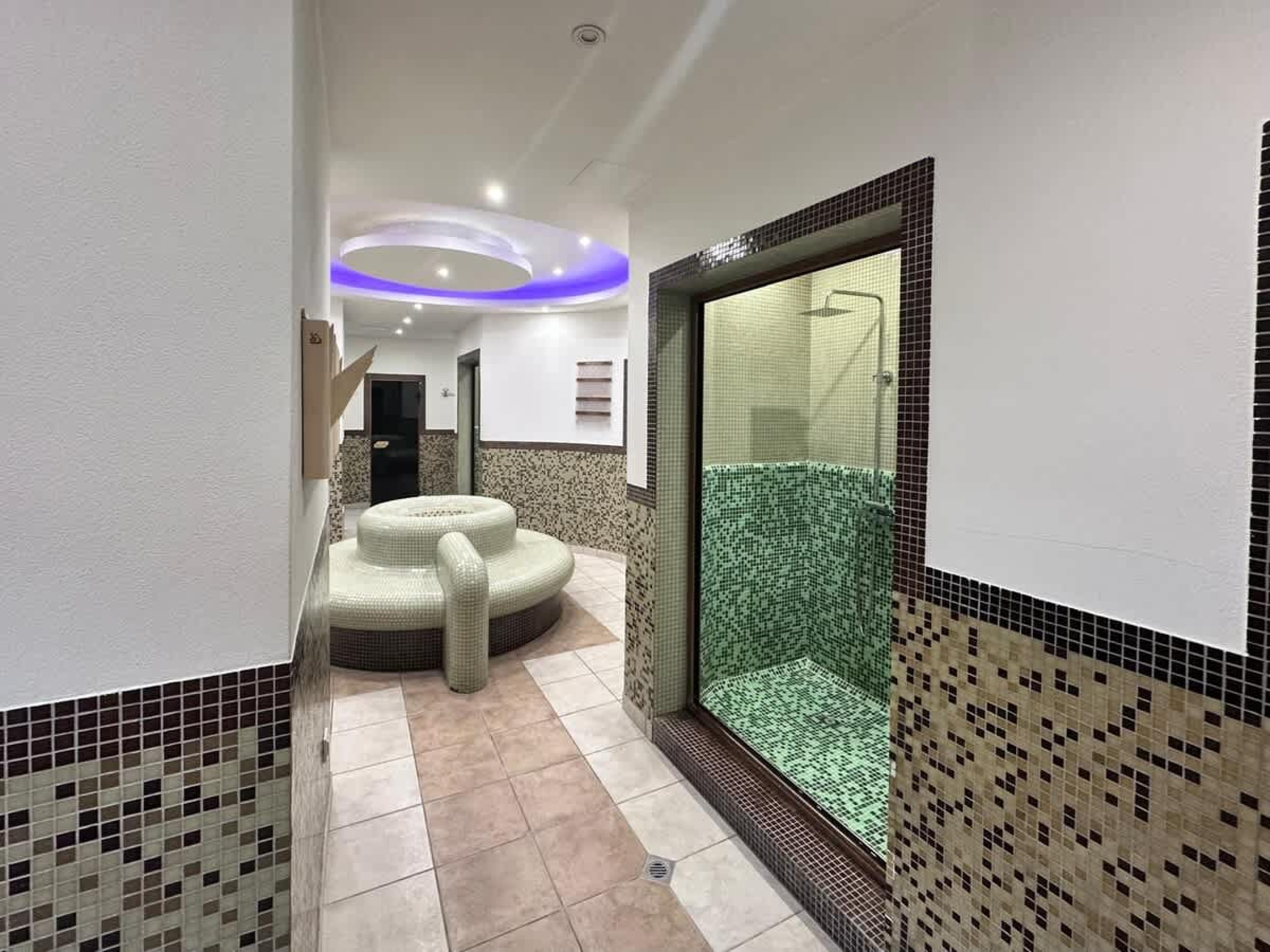 Scoutaround White Logo