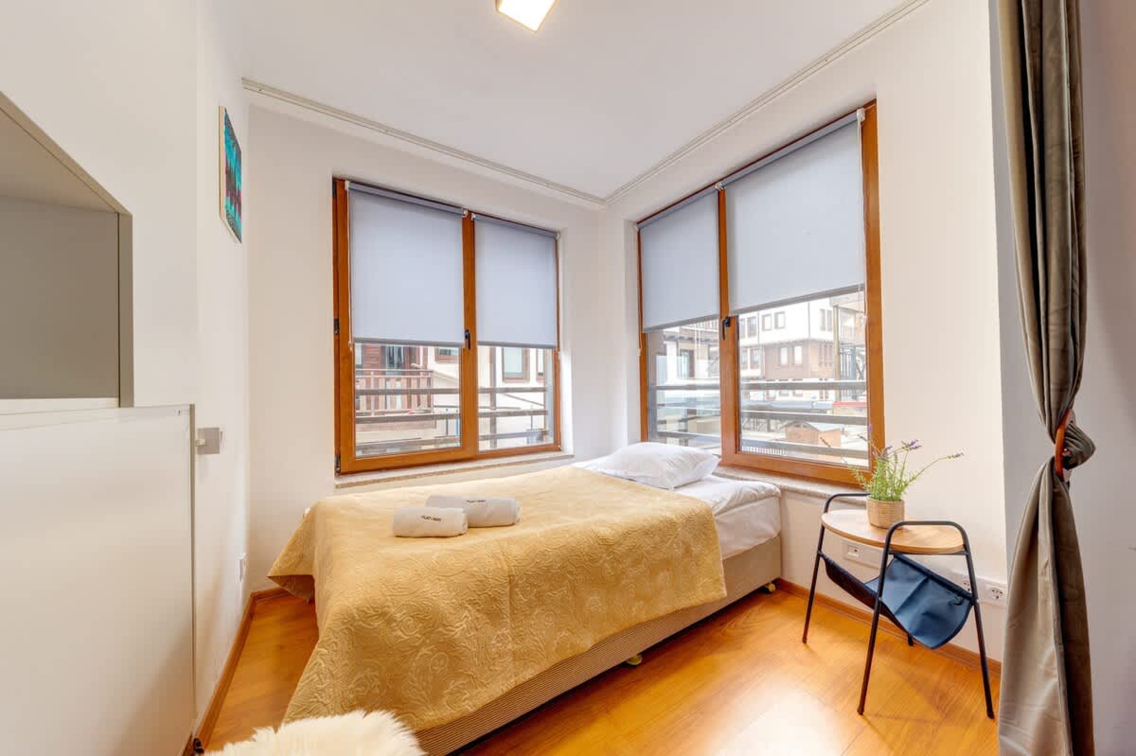 Scoutaround White Logo