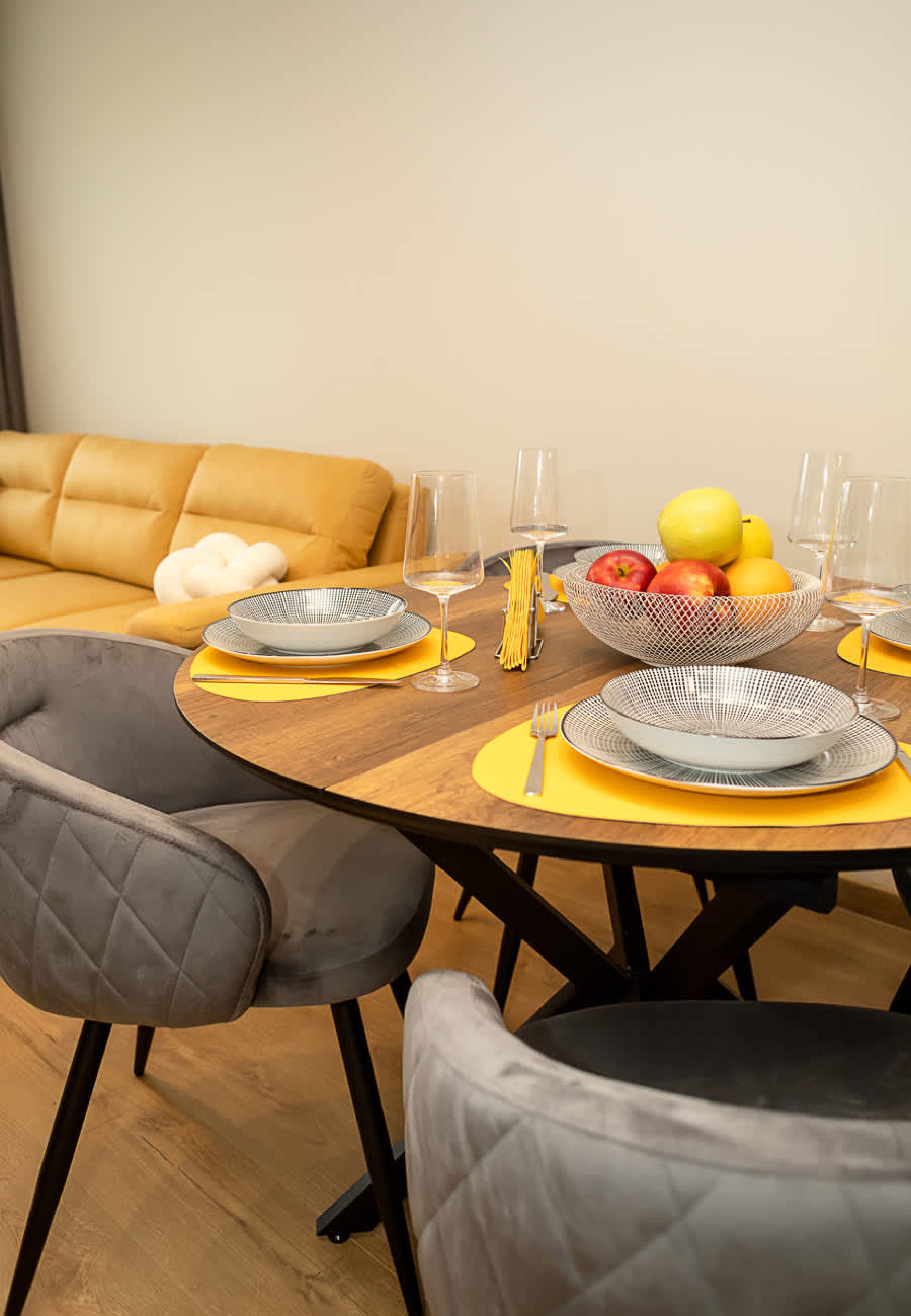 Scoutaround White Logo