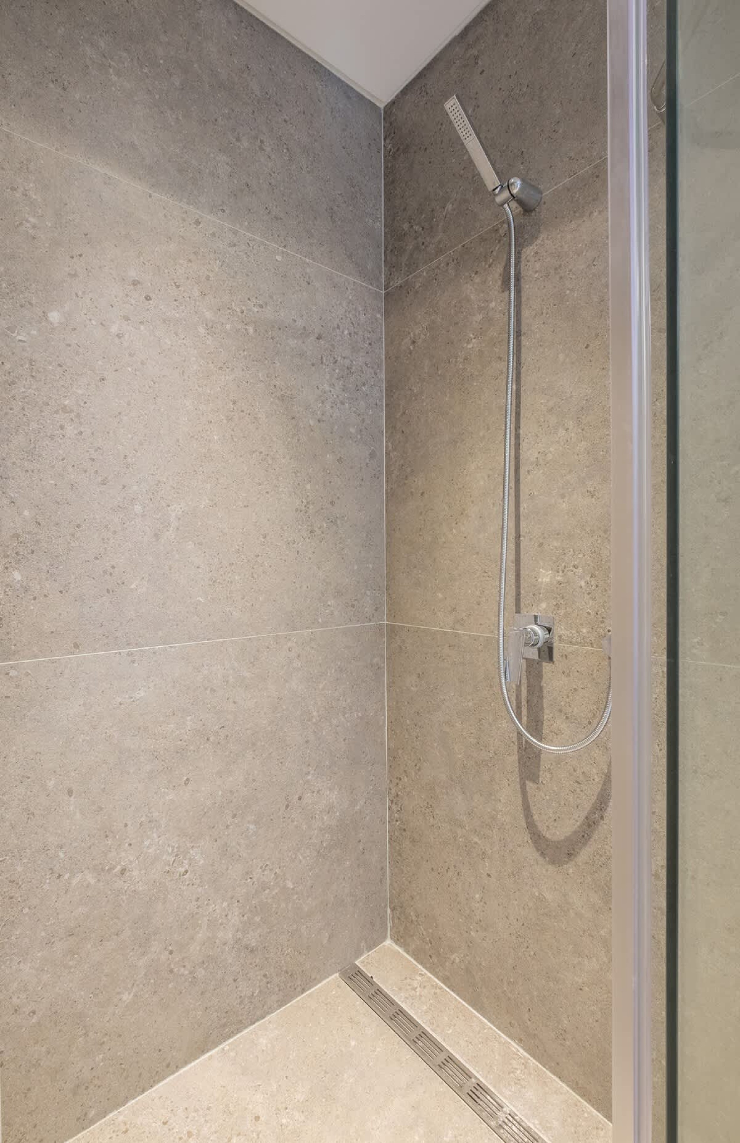 Scoutaround White Logo