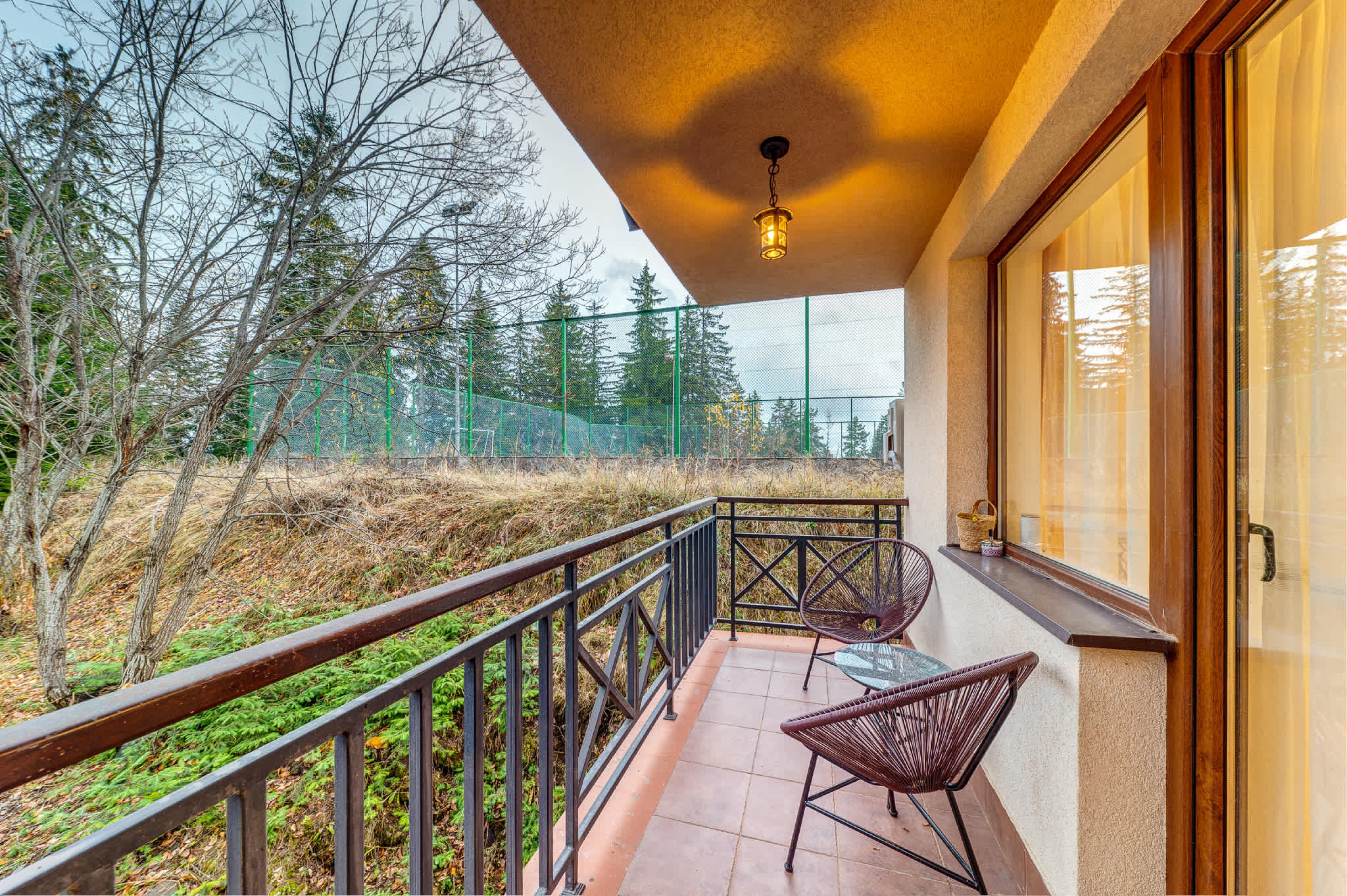 Scoutaround White Logo