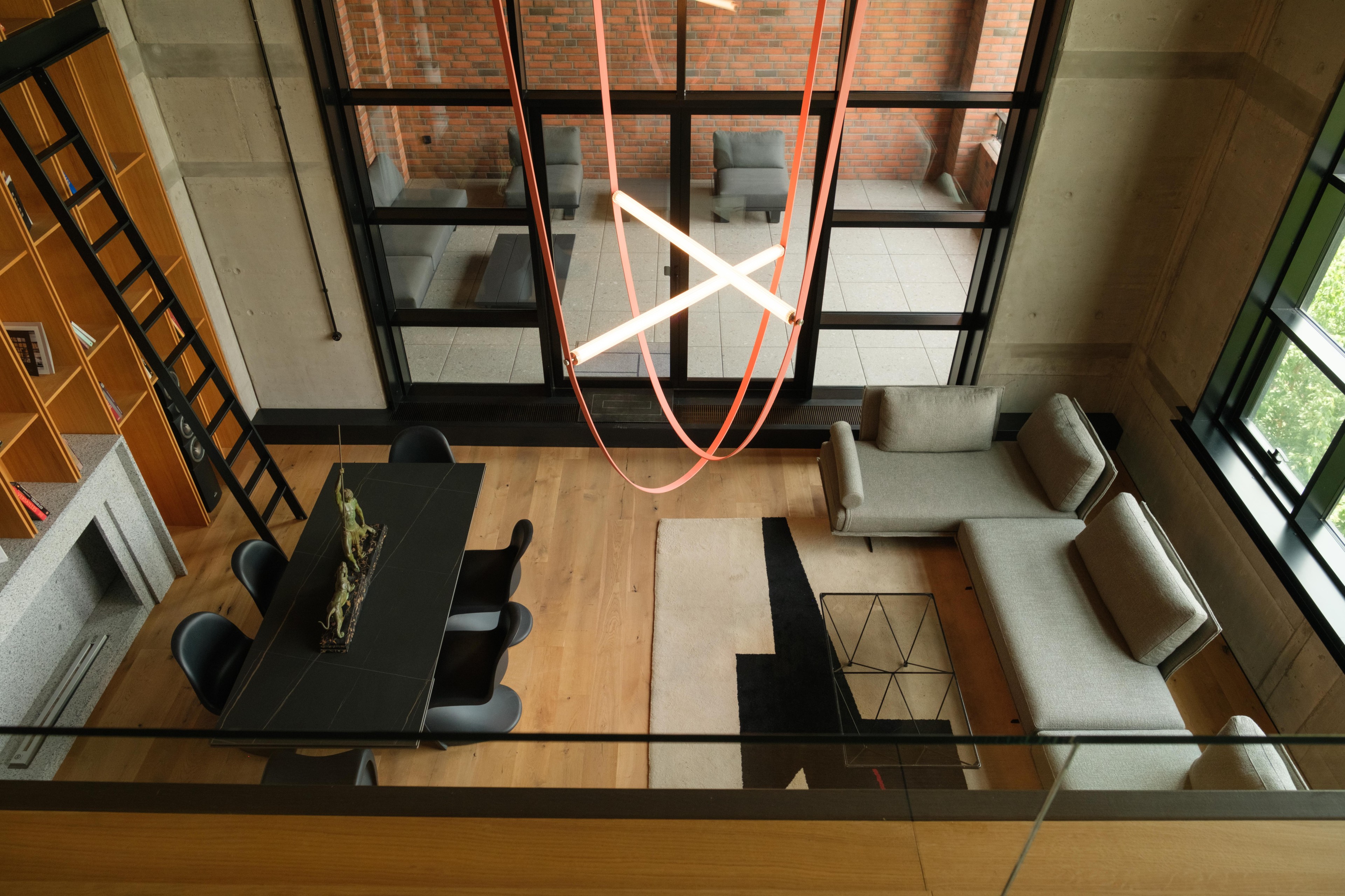 Scoutaround White Logo